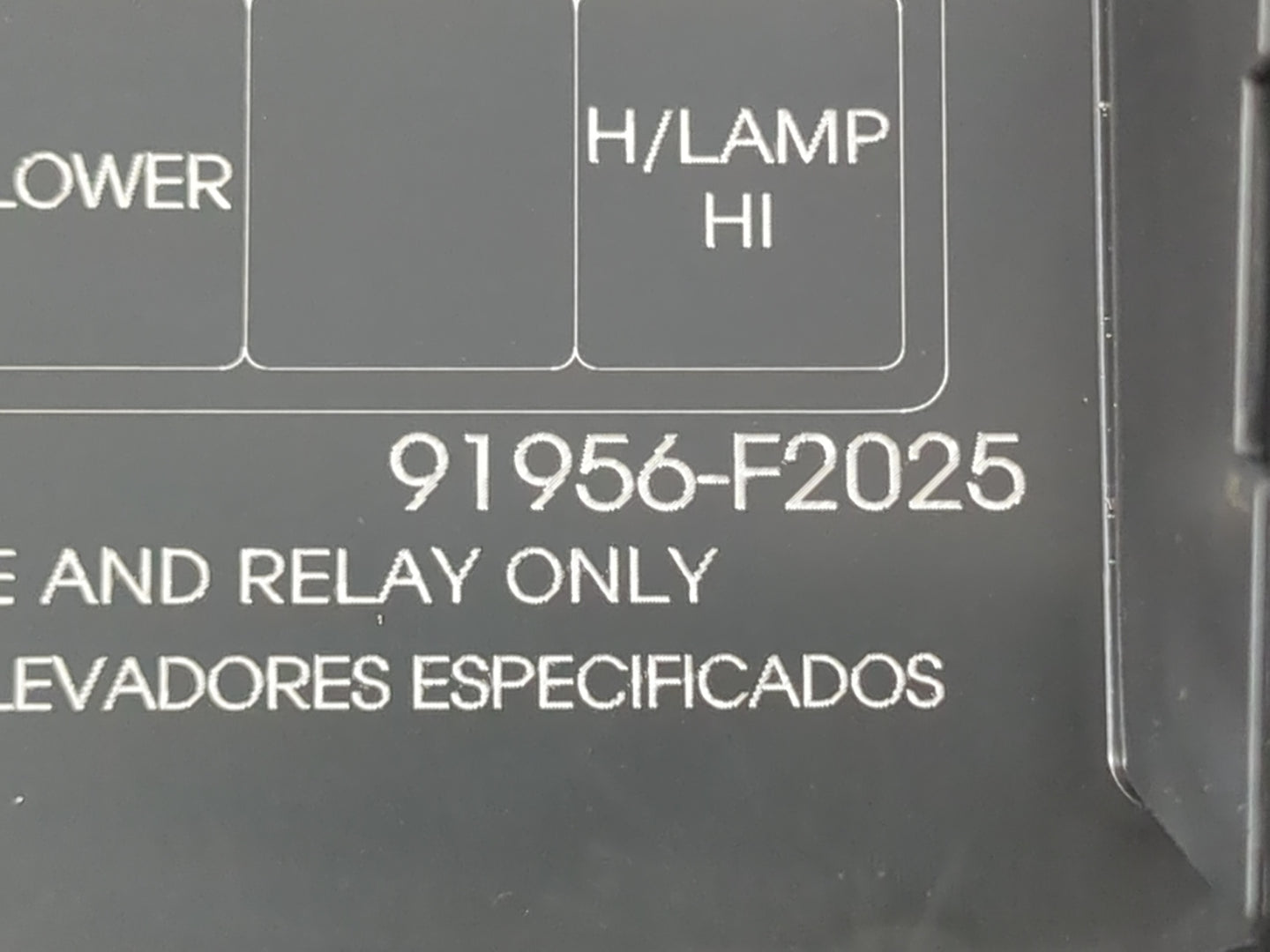 2019-2020 Hyundai Elantra Fusebox Fuse Box Panel Relay Module P/N:91956-F2025 Fits Fits 2019 2020 OEM Used Auto Parts - Oemu