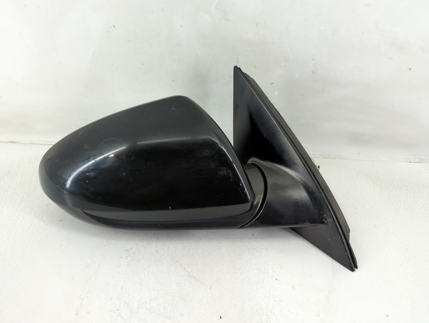2018-2020 Hyundai Elantra Passenger Side View Mirror - Right Door Mirror OEM Used - Oemusedautoparts1.com