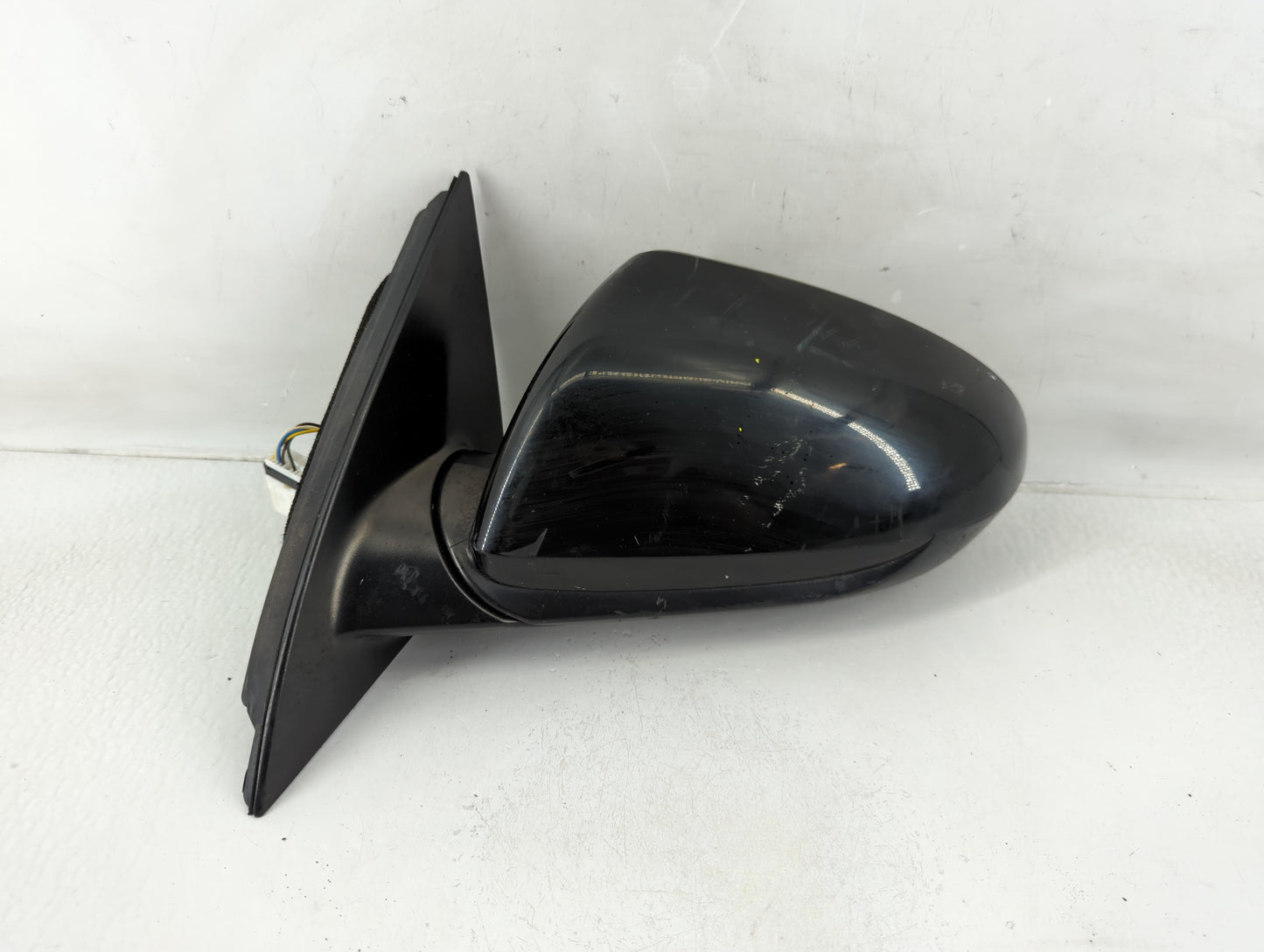 2018-2020 Hyundai Elantra Driver Side View Mirror - Left Door Mirror OEM Used - Oemusedautoparts1.com