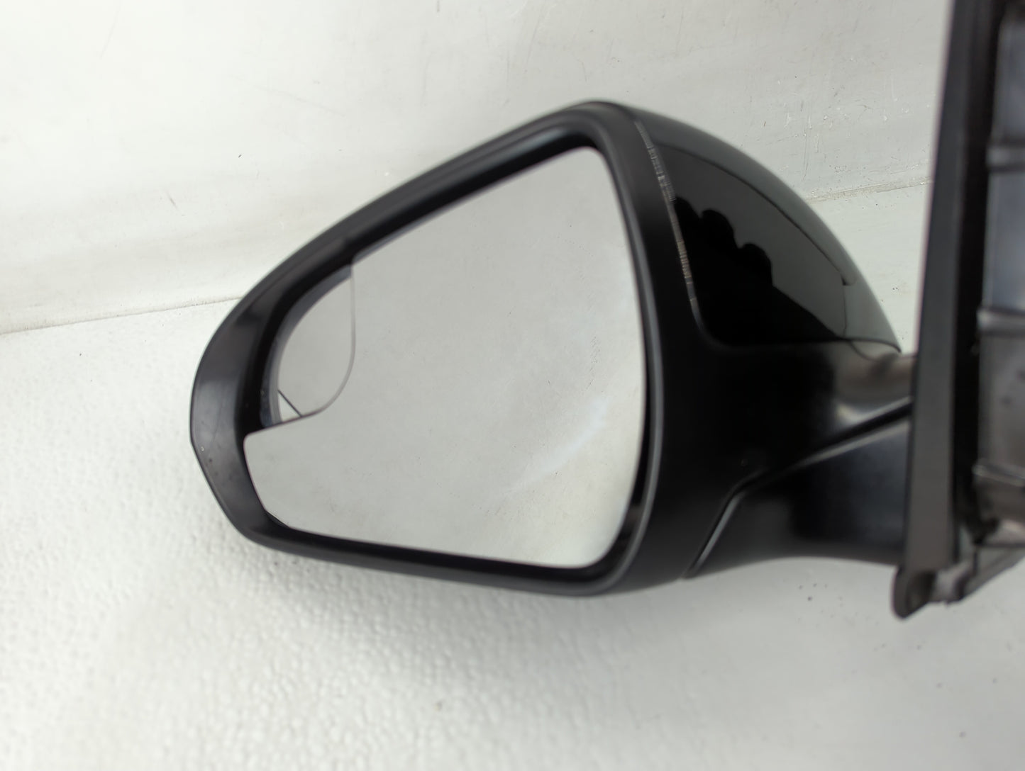 2018-2020 Hyundai Elantra Driver Side View Mirror - Left Door Mirror OEM Used - Oemusedautoparts1.com