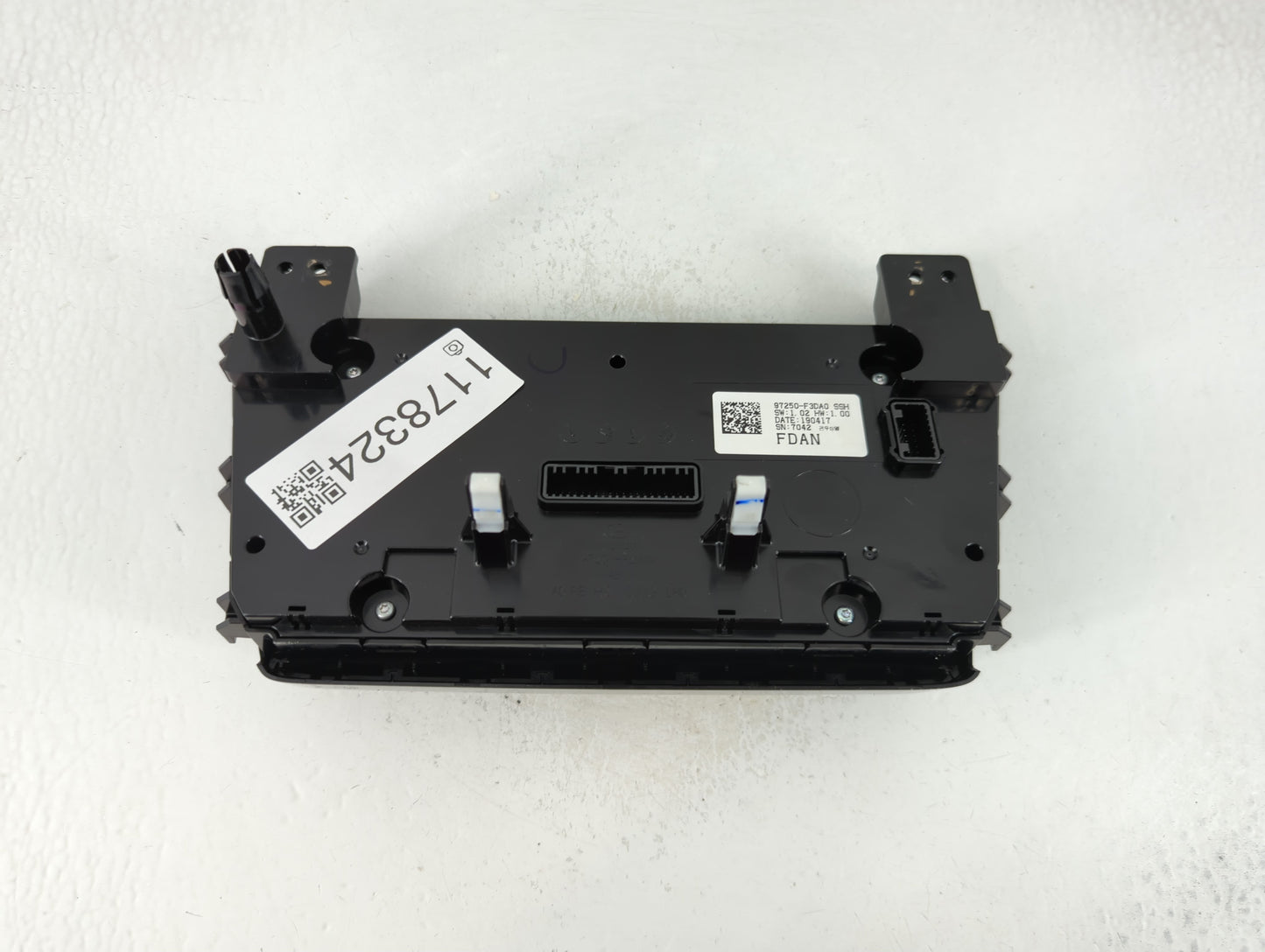 2019-2020 Hyundai Elantra Climate Control Module Temperature AC/Heater Replacement P/N:97250-F3DA0 Fits Fits 2019 2020 OEM U