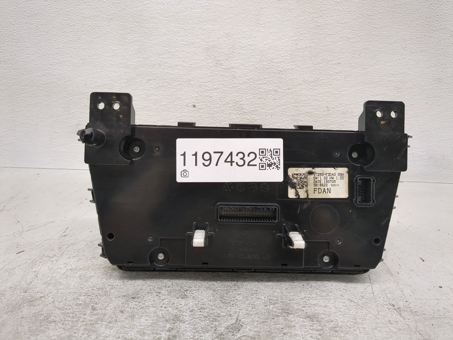 2019-2020 Hyundai Elantra Climate Control Module Temperature AC/Heater Replacement P/N:97250-F3DA0 Fits Fits 2019 2020 OEM U
