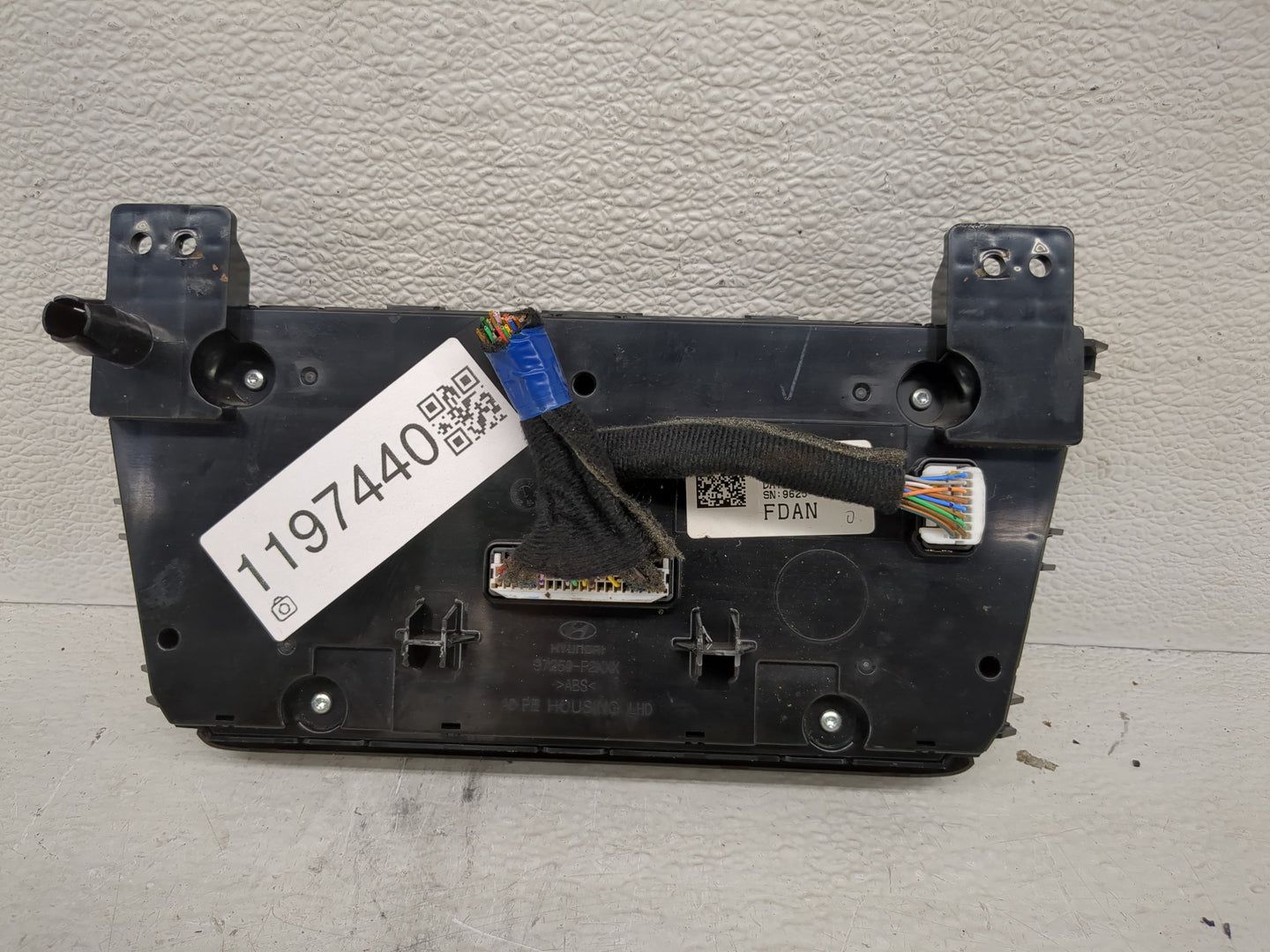 2019-2020 Hyundai Elantra Climate Control Module Temperature AC/Heater Replacement P/N:97250-F2XXX Fits Fits 2019 2020 OEM U