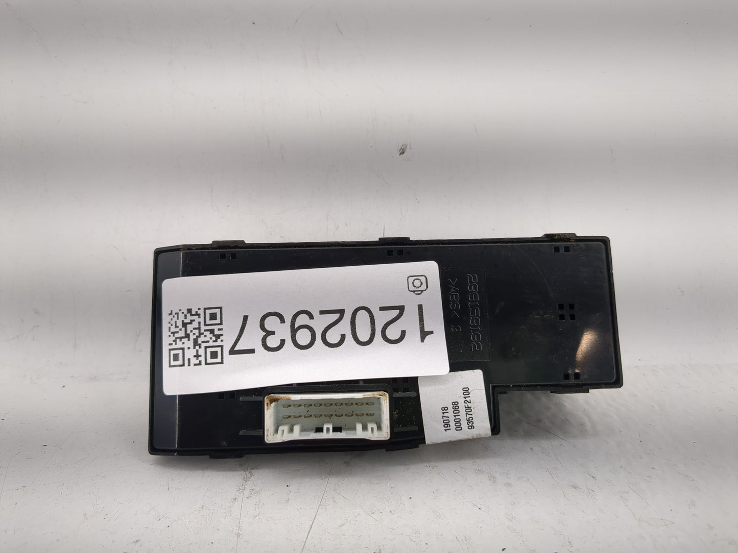 2017-2020 Hyundai Elantra Master Power Window Switch Replacement Driver Side Left P/N:93570F2100 299159192 Fits OEM Used Aut