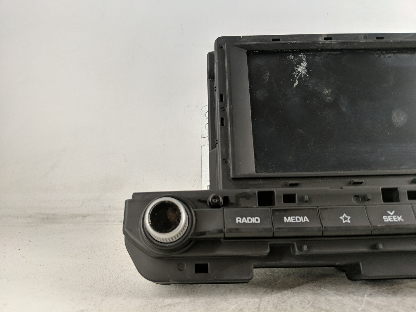 2019-2020 Hyundai Elantra Radio AM FM Cd Player Receiver Replacement P/N:96160-F2UA0SSH Fits Fits 2019 2020 OEM Used Auto Pa