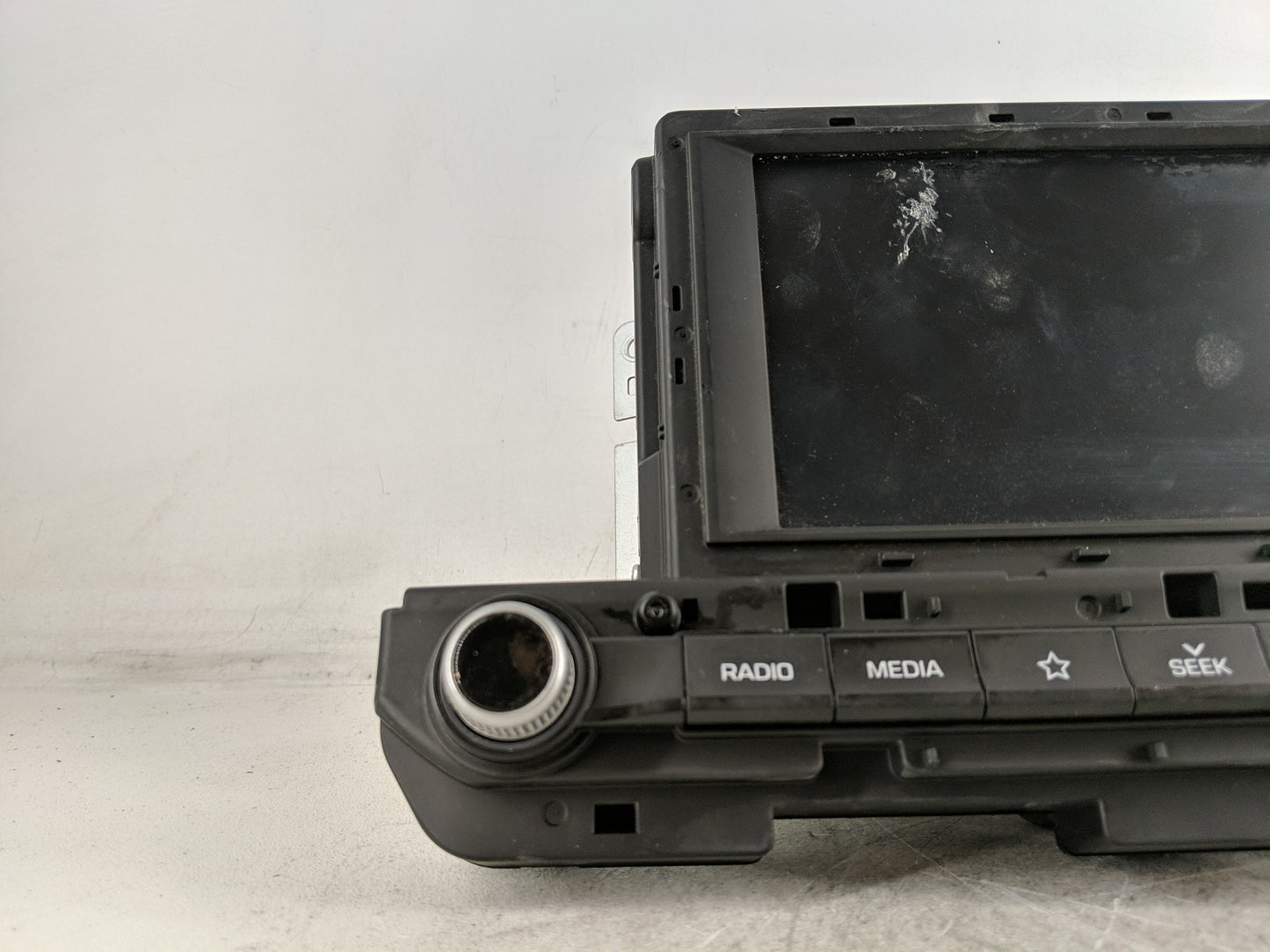 2019-2020 Hyundai Elantra Radio AM FM Cd Player Receiver Replacement P/N:96160-F2UA0SSH Fits Fits 2019 2020 OEM Used Auto Pa
