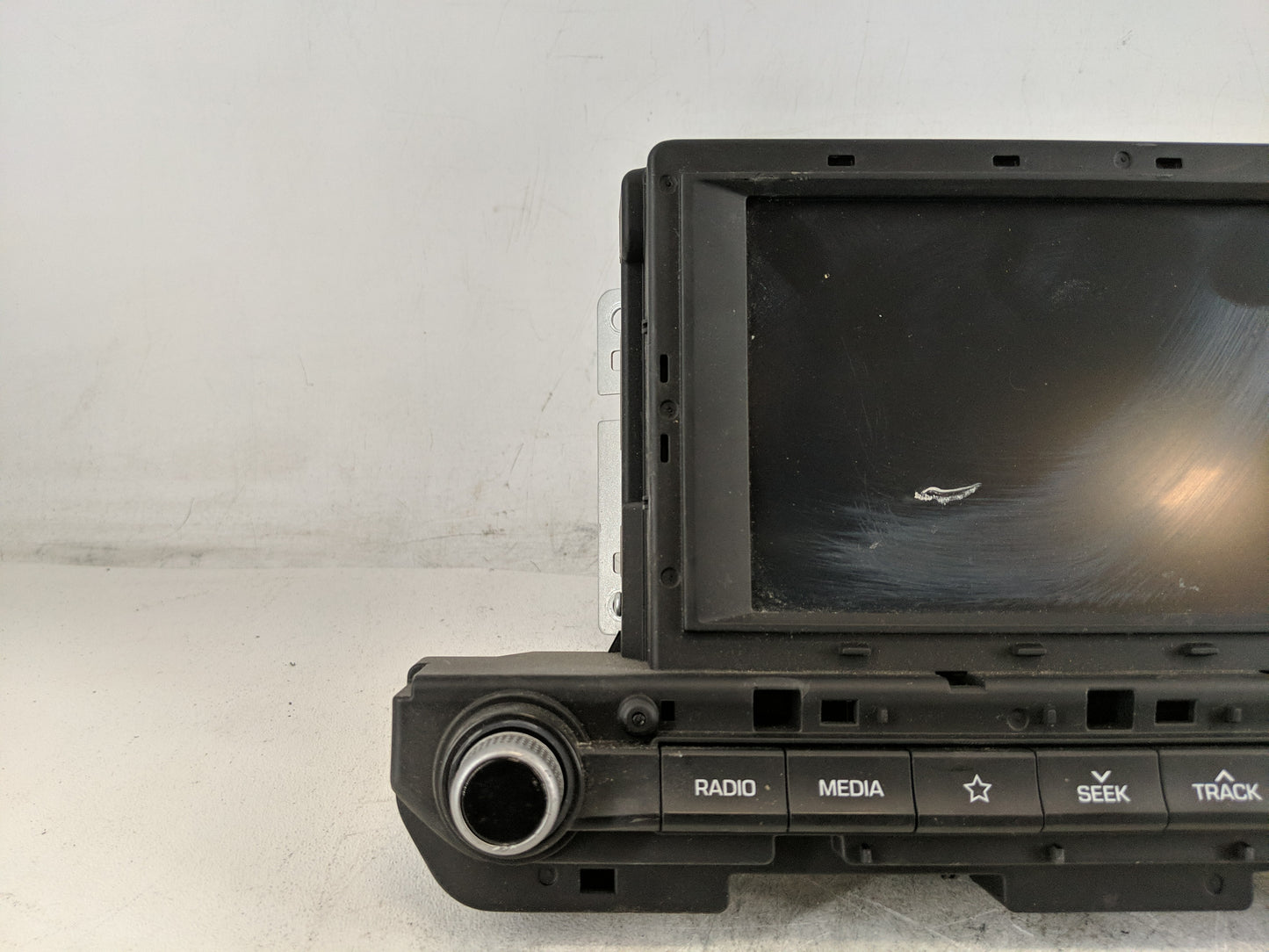 2019-2020 Hyundai Elantra Radio AM FM Cd Player Receiver Replacement P/N:96160-F2UA0SSH Fits Fits 2019 2020 OEM Used Auto Pa