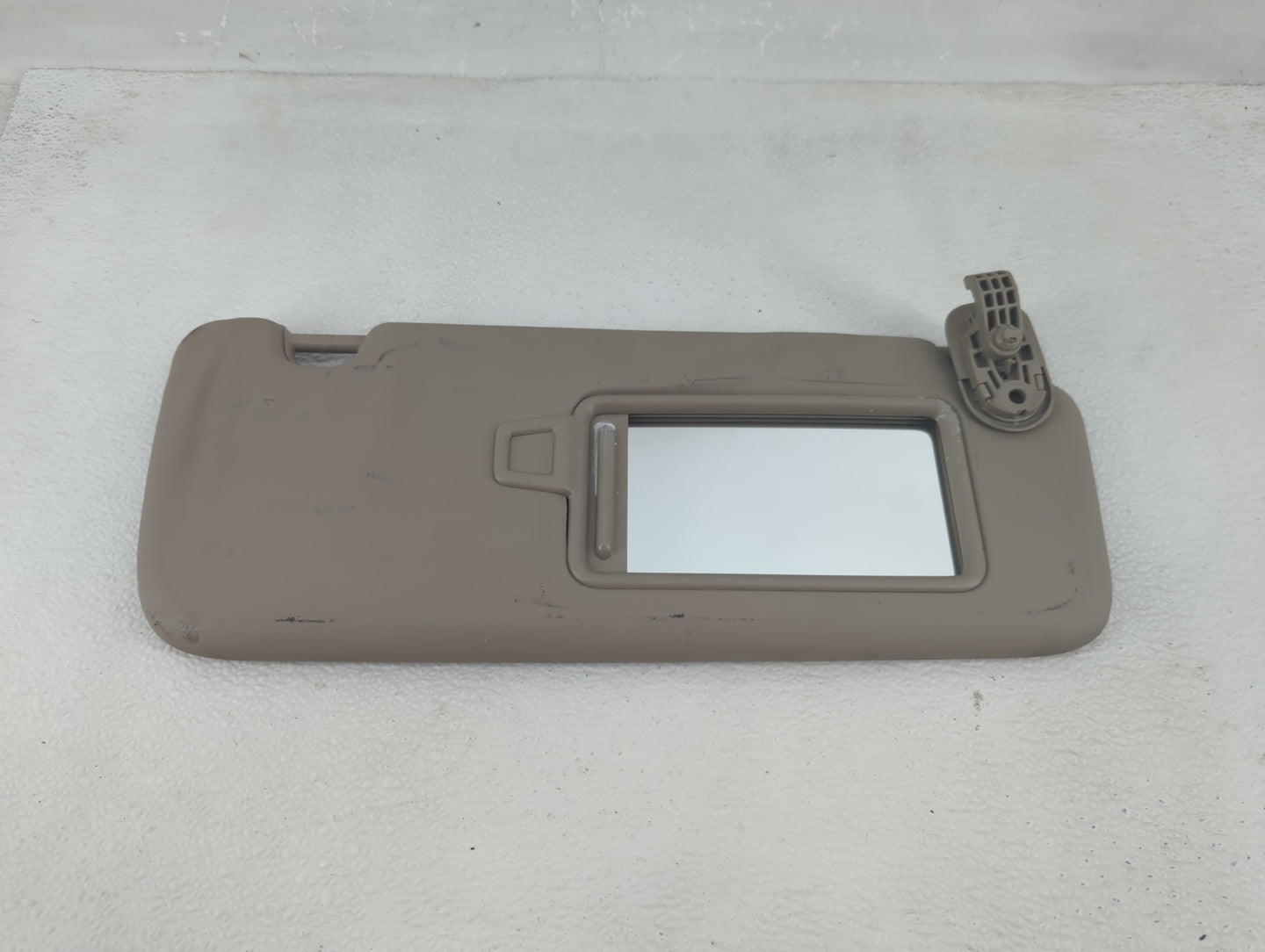 2018-2020 Hyundai Elantra Sun Visor Shade Replacement Passenger Right Mirror Fits Fits 2018 2019 2020 OEM Used Auto Parts - 