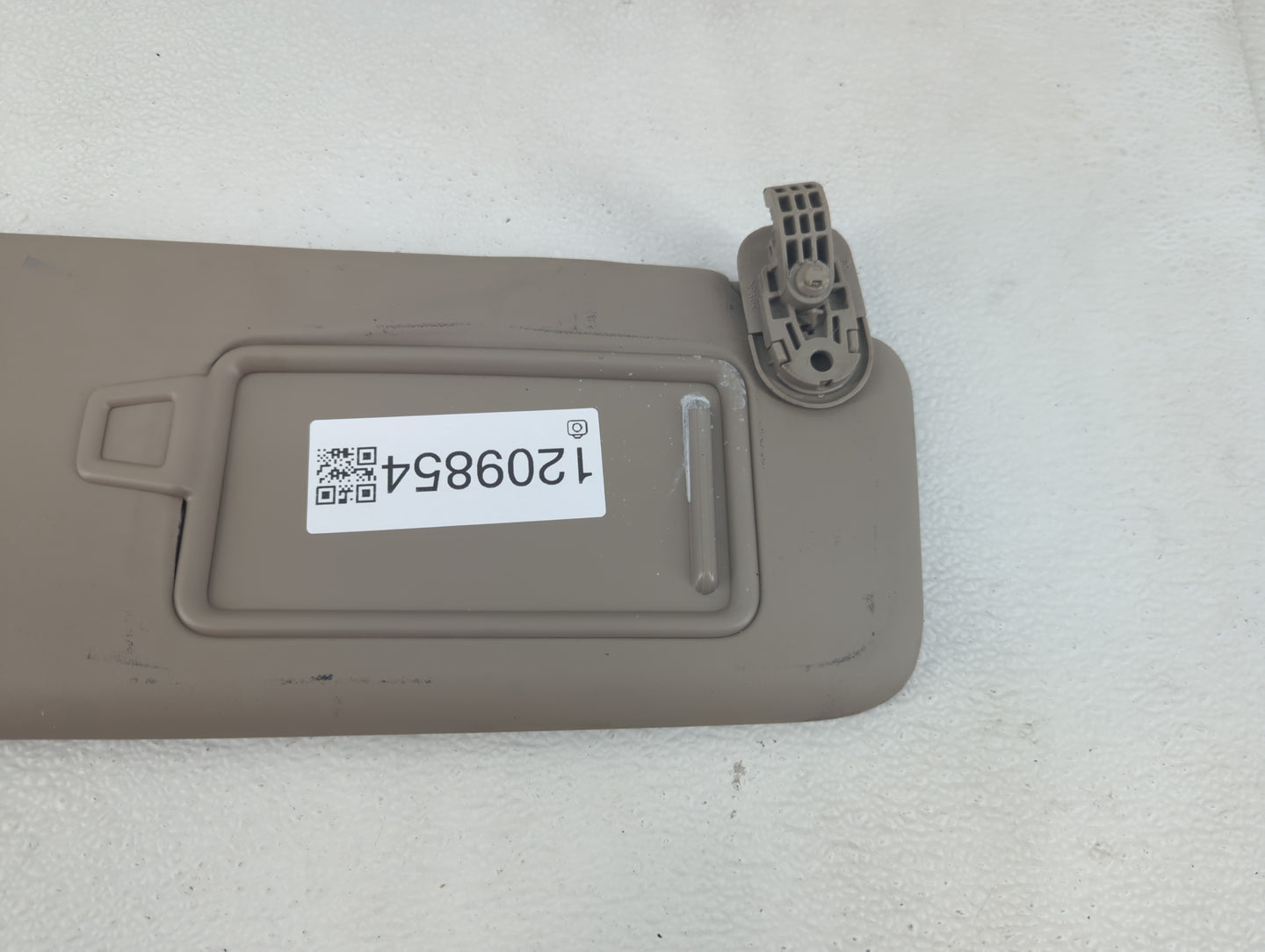 2018-2020 Hyundai Elantra Sun Visor Shade Replacement Passenger Right Mirror Fits Fits 2018 2019 2020 OEM Used Auto Parts - 