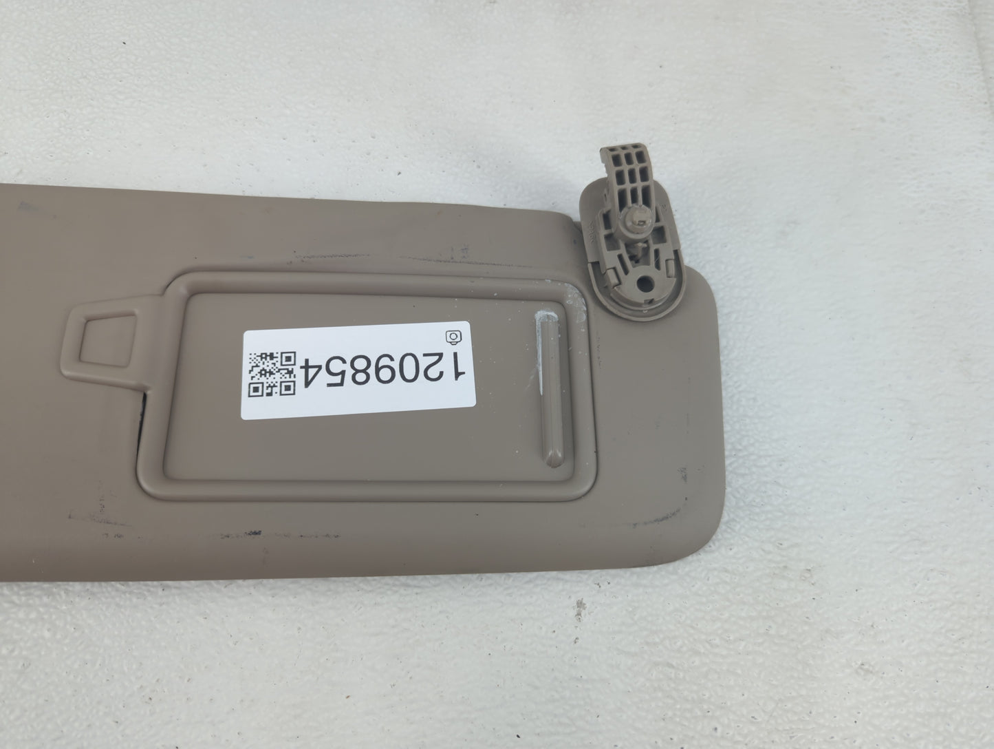 2018-2020 Hyundai Elantra Sun Visor Shade Replacement Passenger Right Mirror Fits Fits 2018 2019 2020 OEM Used Auto Parts - 