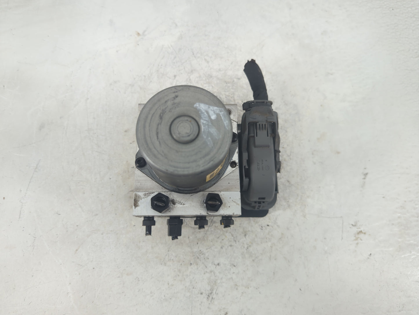 2019-2020 Hyundai Elantra ABS Pump Control Module Replacement P/N:F2589-22900 Fits Fits 2019 2020 OEM Used Auto Parts - Oemu