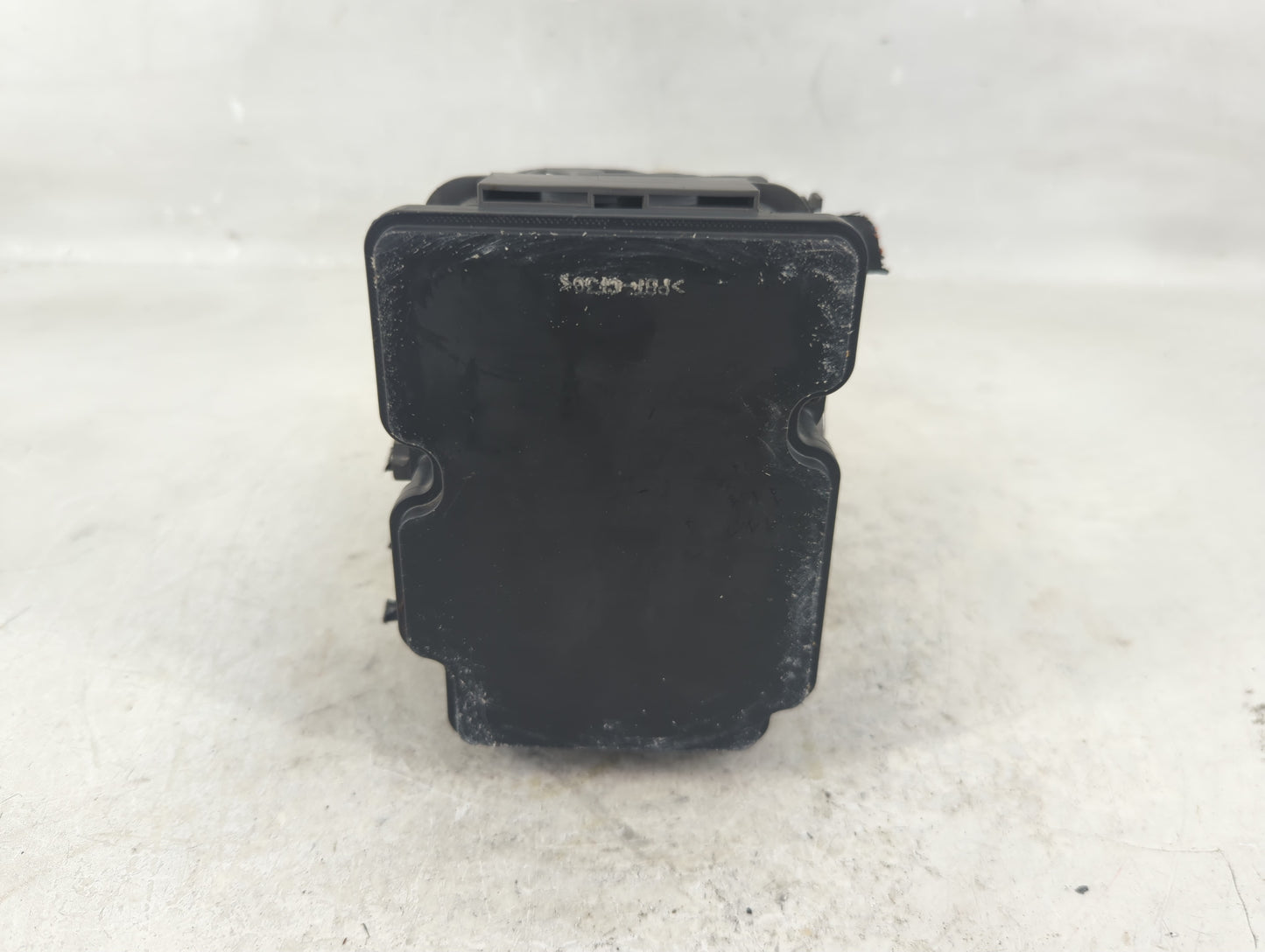 2019-2020 Hyundai Elantra ABS Pump Control Module Replacement P/N:F2589-22900 Fits Fits 2019 2020 OEM Used Auto Parts - Oemu