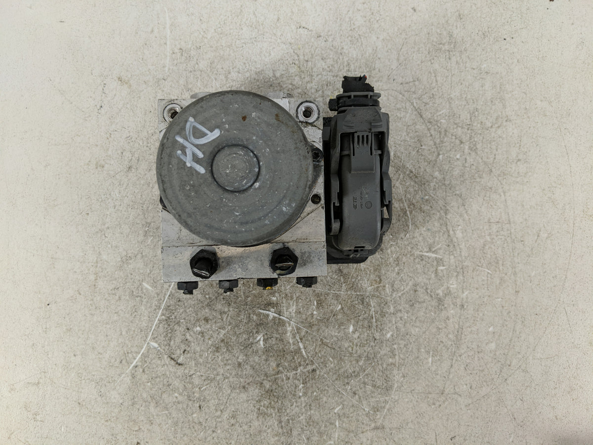 2019-2020 Hyundai Elantra ABS Pump Control Module Replacement P/N:58900-F2620 F2589-32900 Fits Fits 2019 2020 OEM Used Auto 