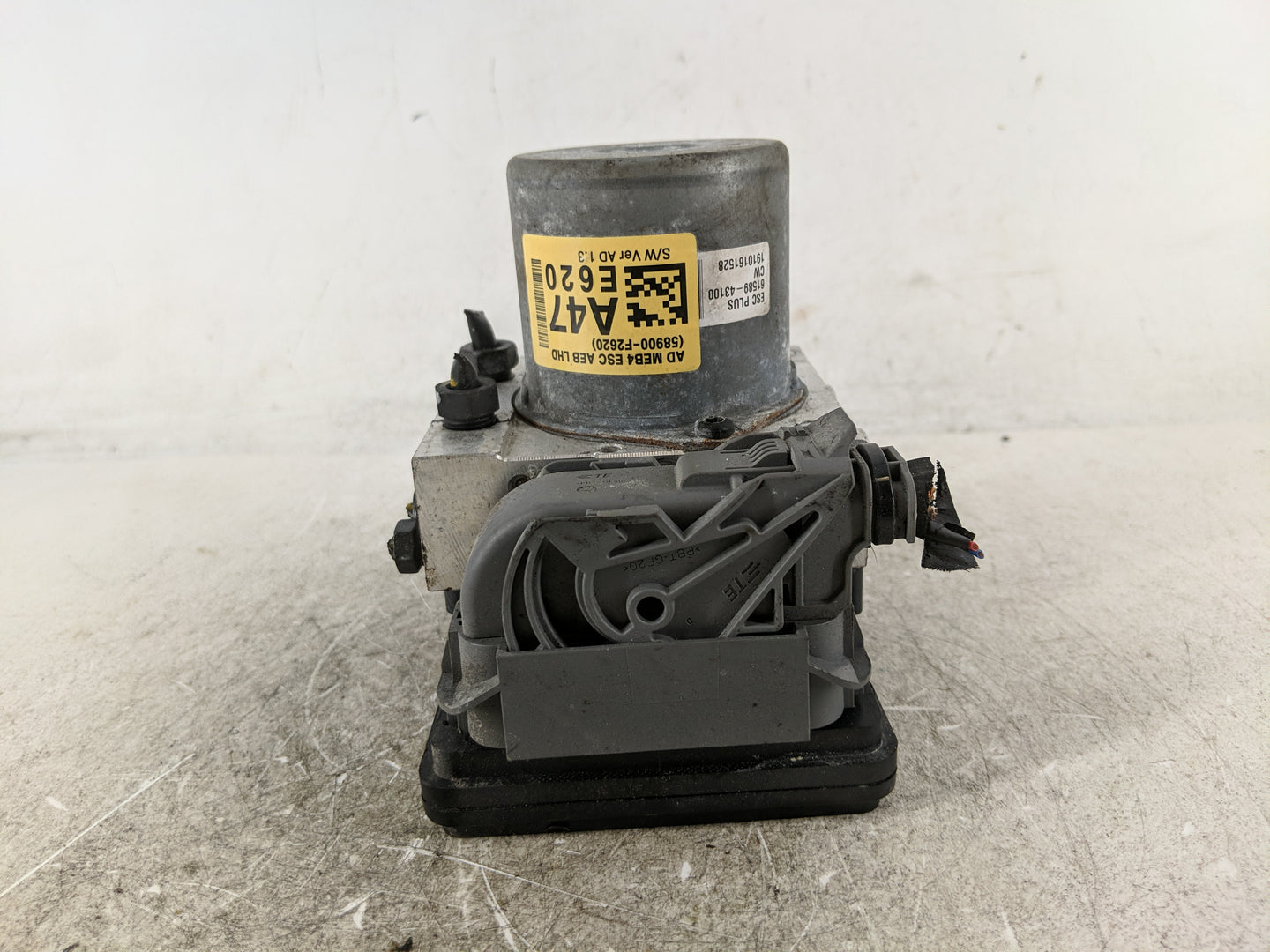 2019-2020 Hyundai Elantra ABS Pump Control Module Replacement P/N:58900-F2620 F2589-32900 Fits Fits 2019 2020 OEM Used Auto 