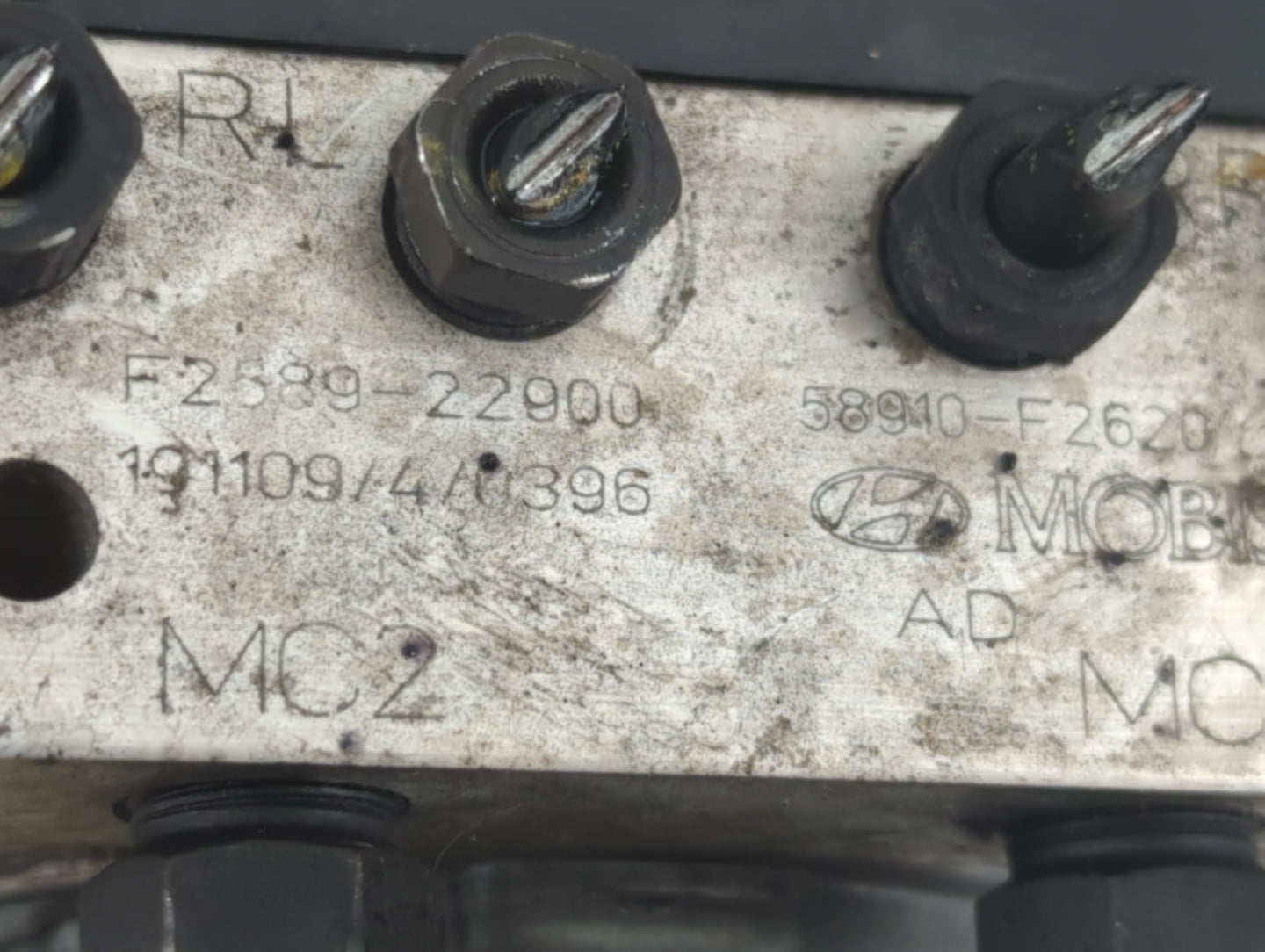 2019-2020 Hyundai Elantra ABS Pump Control Module Replacement P/N:58910-F2620 F2589-22900 Fits Fits 2019 2020 OEM Used Auto 