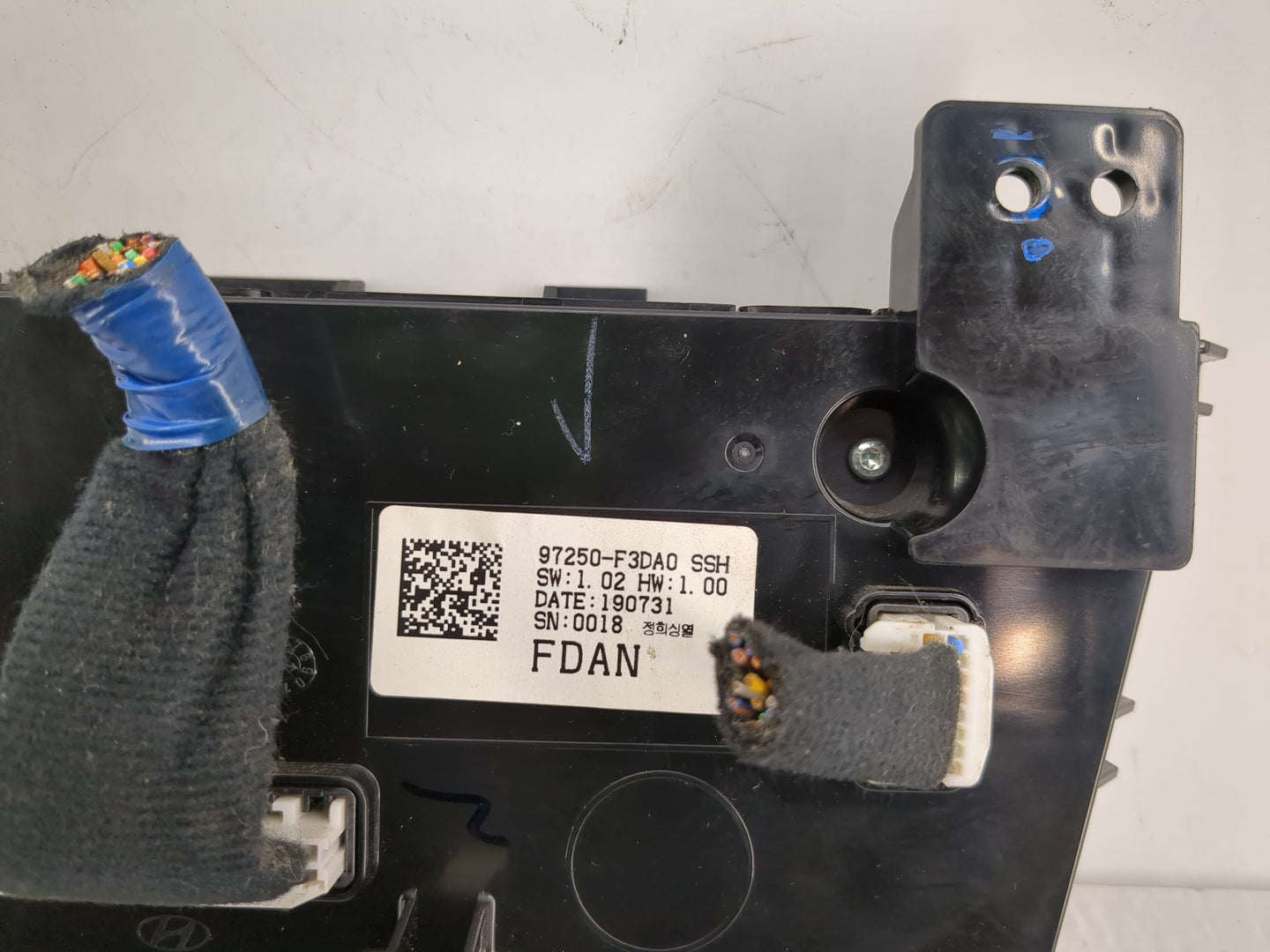 2019-2020 Hyundai Elantra Climate Control Module Temperature AC/Heater Replacement P/N:97250-F3DA0 Fits Fits 2019 2020 OEM U