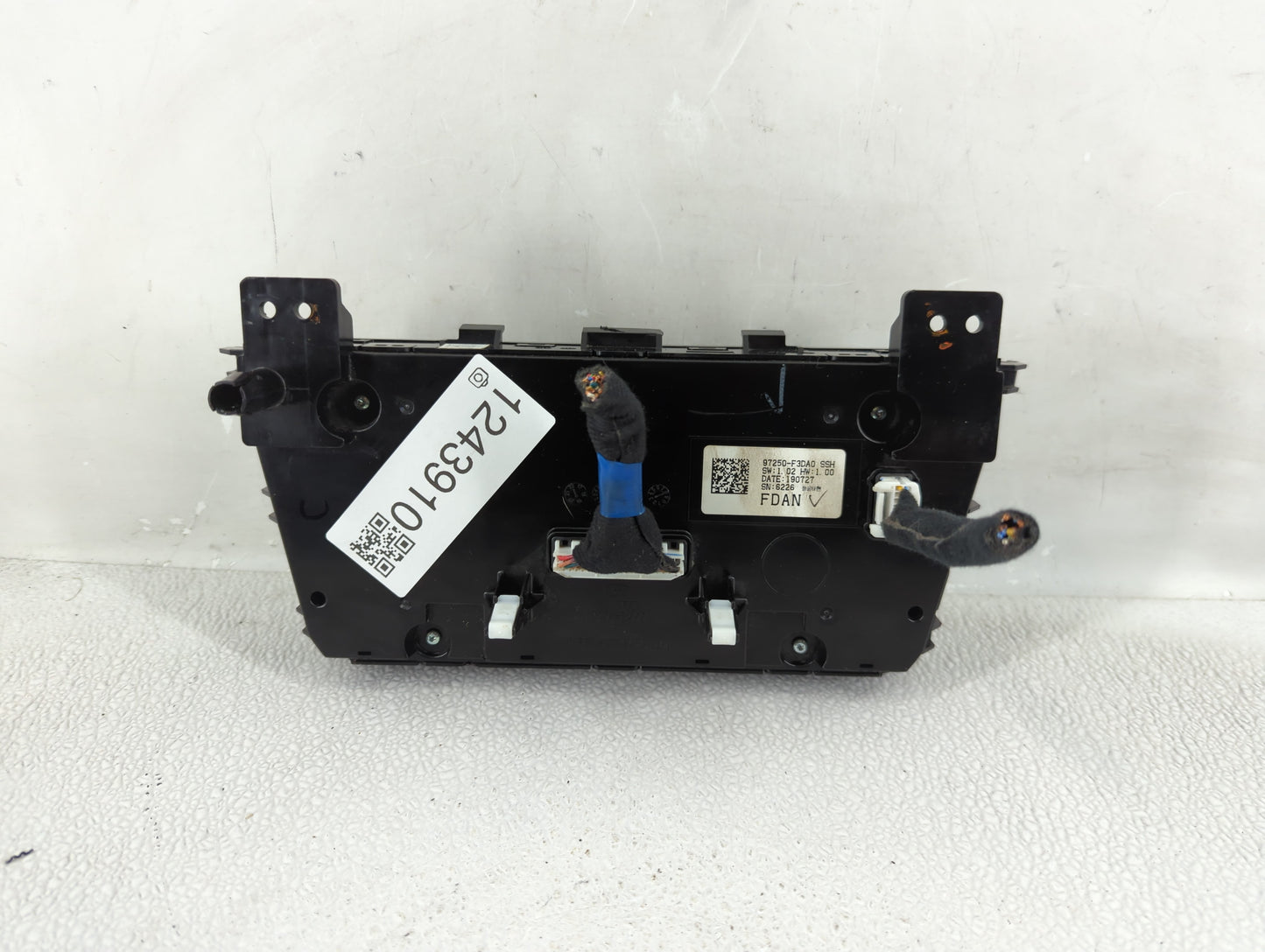 2019-2020 Hyundai Elantra Climate Control Module Temperature AC/Heater Replacement P/N:97250-F3DA0 Fits Fits 2019 2020 OEM U