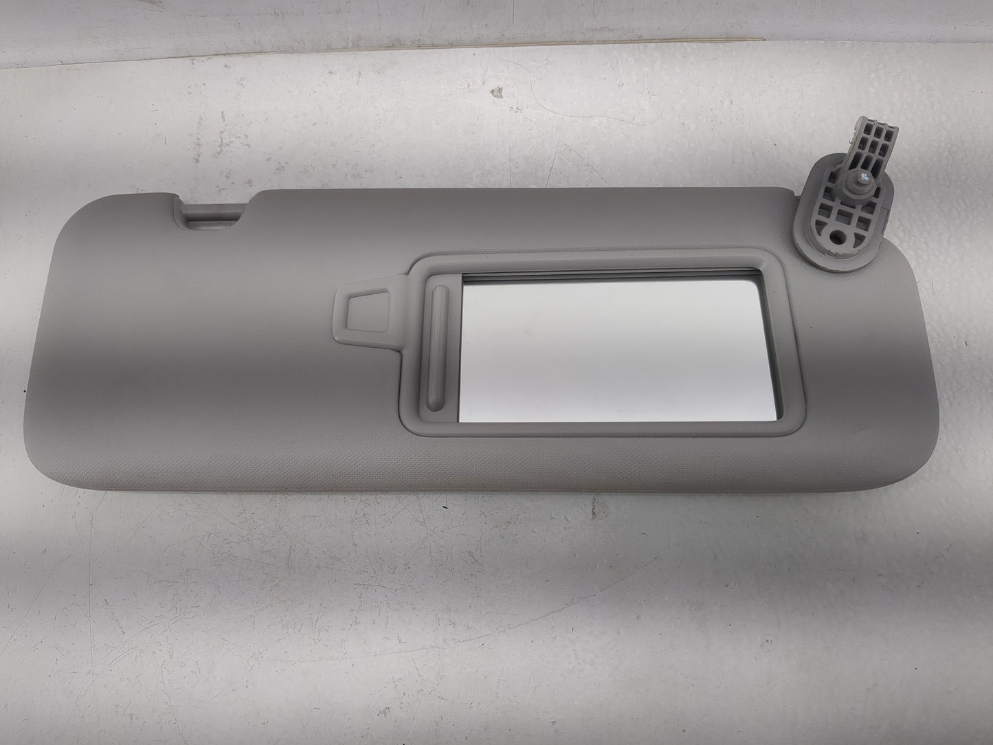 2017-2020 Hyundai Elantra Sun Visor Shade Replacement Passenger Right Mirror Fits Fits 2017 2018 2019 2020 OEM Used Auto Par