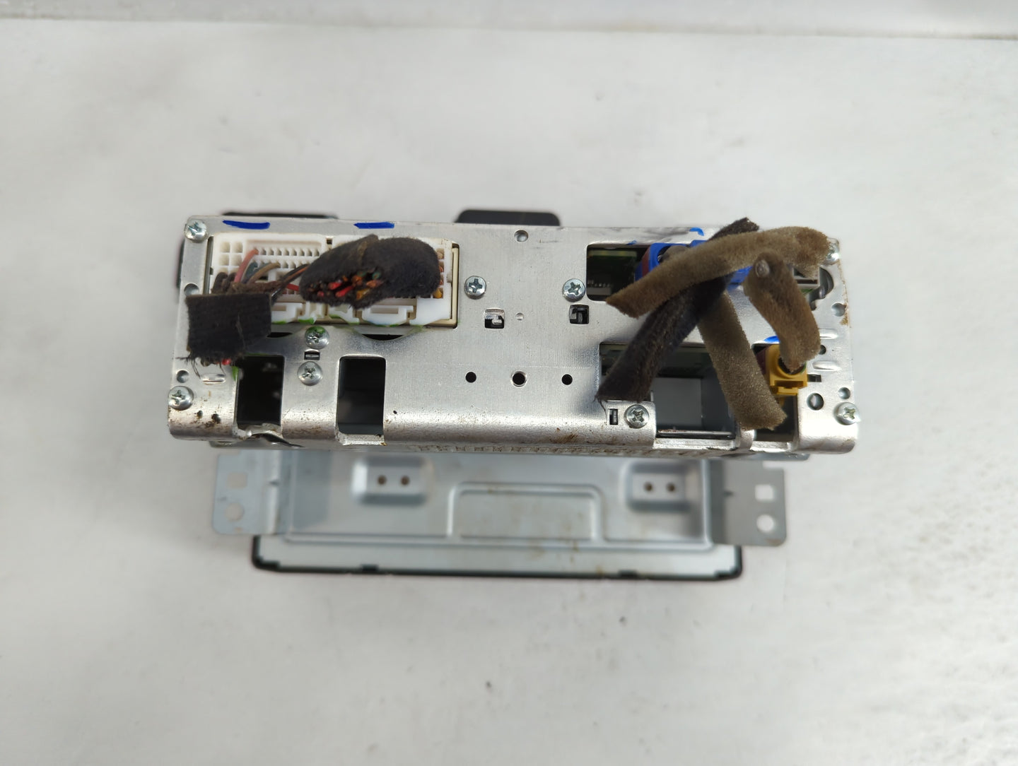 2019-2020 Hyundai Elantra Radio AM FM Cd Player Receiver Replacement P/N:96160-F2UA0SSH Fits Fits 2019 2020 OEM Used Auto Pa