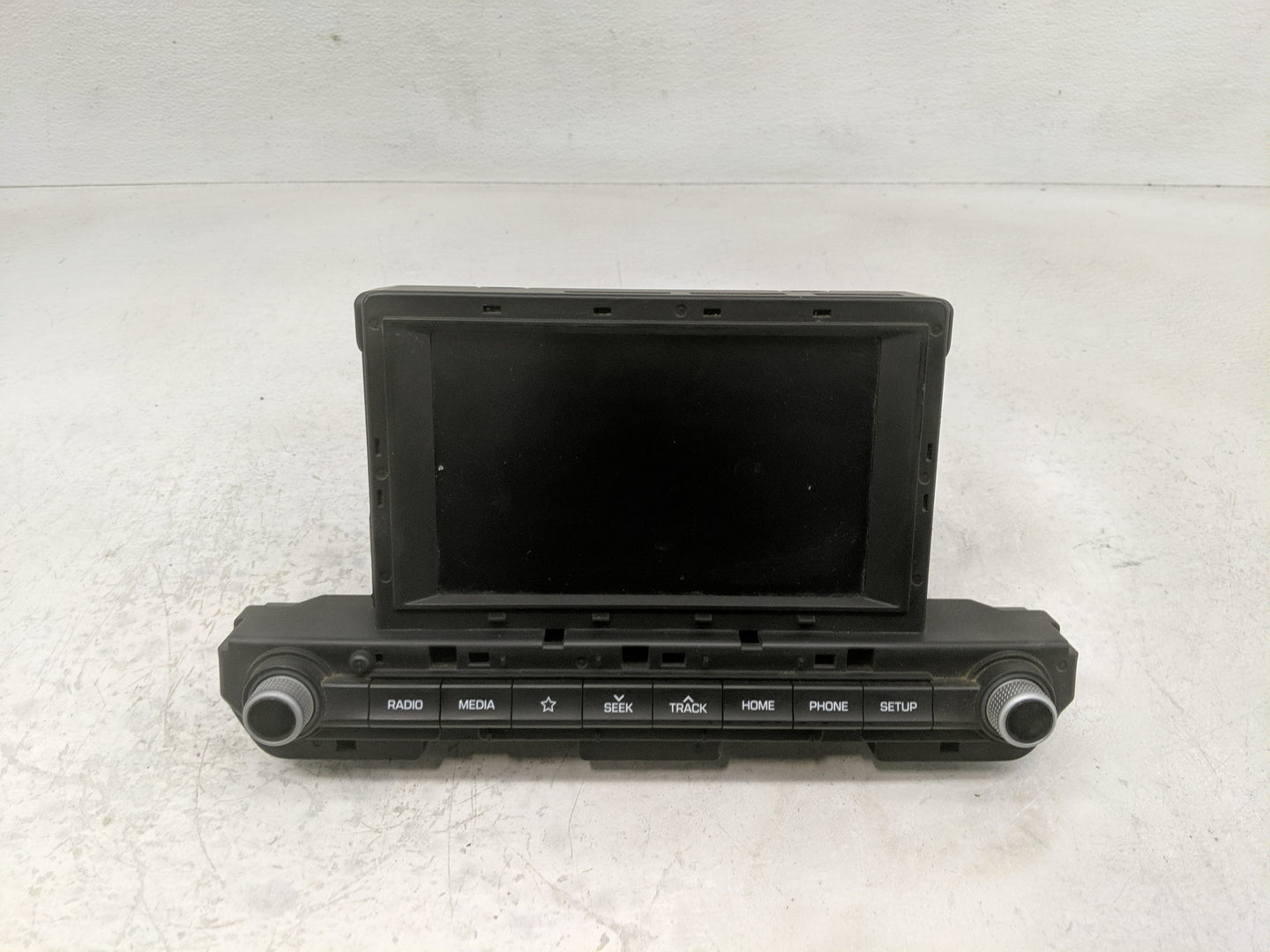 2019-2020 Hyundai Elantra Radio AM FM Cd Player Receiver Replacement P/N:96160-F2UC0SSH Fits Fits 2019 2020 OEM Used Auto Pa