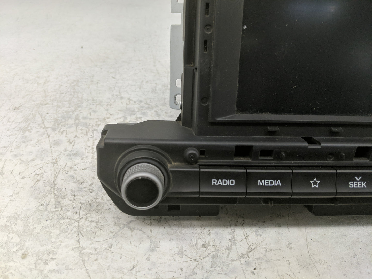 2019-2020 Hyundai Elantra Radio AM FM Cd Player Receiver Replacement P/N:96160-F2UC0SSH Fits Fits 2019 2020 OEM Used Auto Pa
