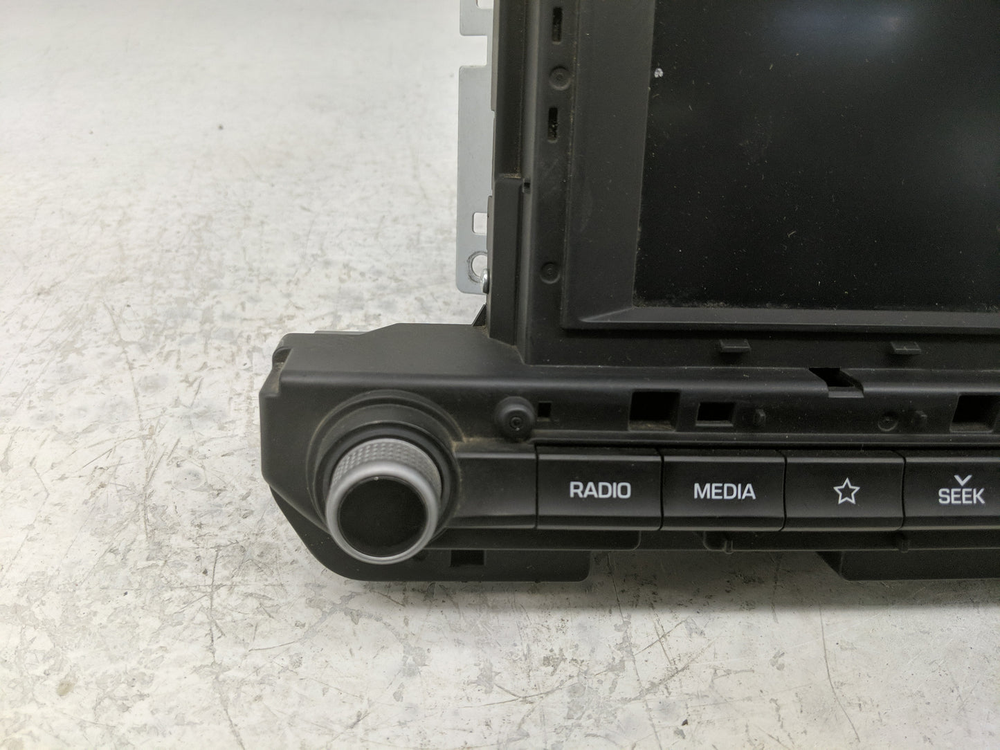 2019-2020 Hyundai Elantra Radio AM FM Cd Player Receiver Replacement P/N:96160-F2UC0SSH Fits Fits 2019 2020 OEM Used Auto Pa