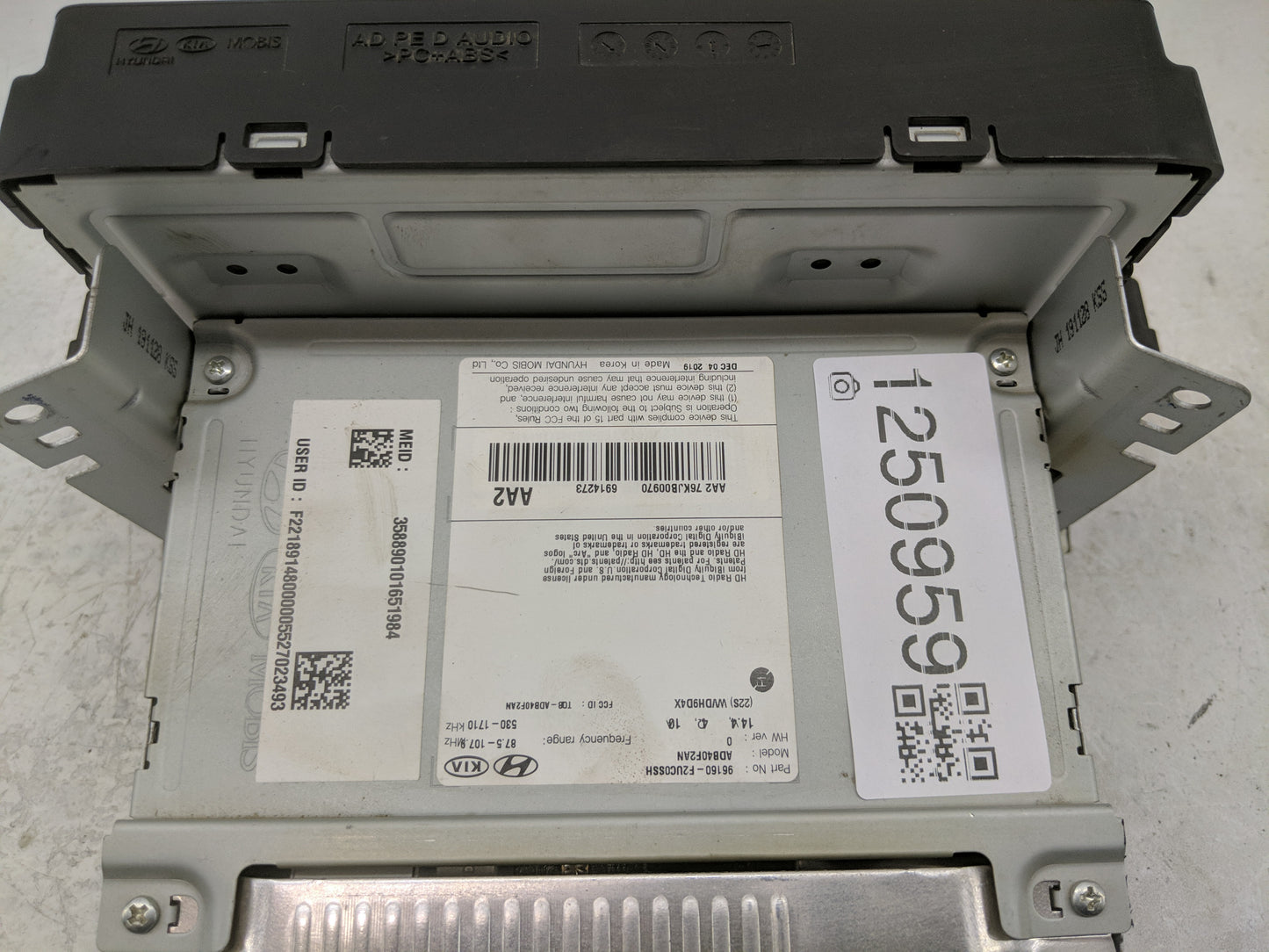 2019-2020 Hyundai Elantra Radio AM FM Cd Player Receiver Replacement P/N:96160-F2UC0SSH Fits Fits 2019 2020 OEM Used Auto Pa