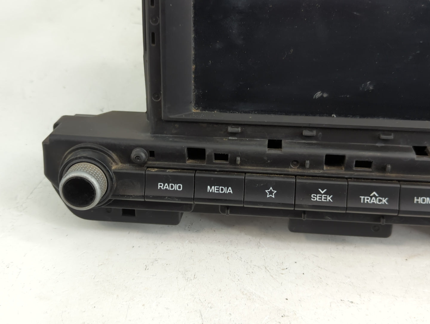 2019-2020 Hyundai Elantra Radio AM FM Cd Player Receiver Replacement P/N:96160-F2UA0SSH Fits Fits 2019 2020 OEM Used Auto Pa