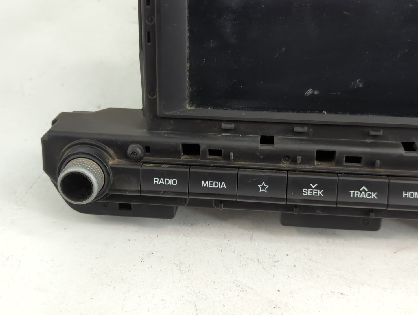 2019-2020 Hyundai Elantra Radio AM FM Cd Player Receiver Replacement P/N:96160-F2UA0SSH Fits Fits 2019 2020 OEM Used Auto Pa