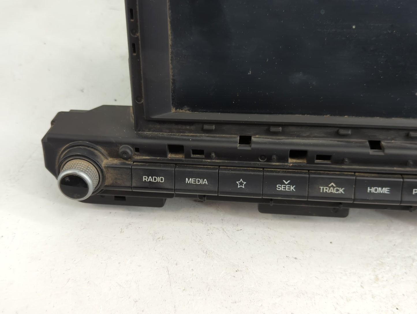 2019-2020 Hyundai Elantra Radio AM FM Cd Player Receiver Replacement P/N:96160-F2UA0SSH Fits Fits 2019 2020 OEM Used Auto Pa