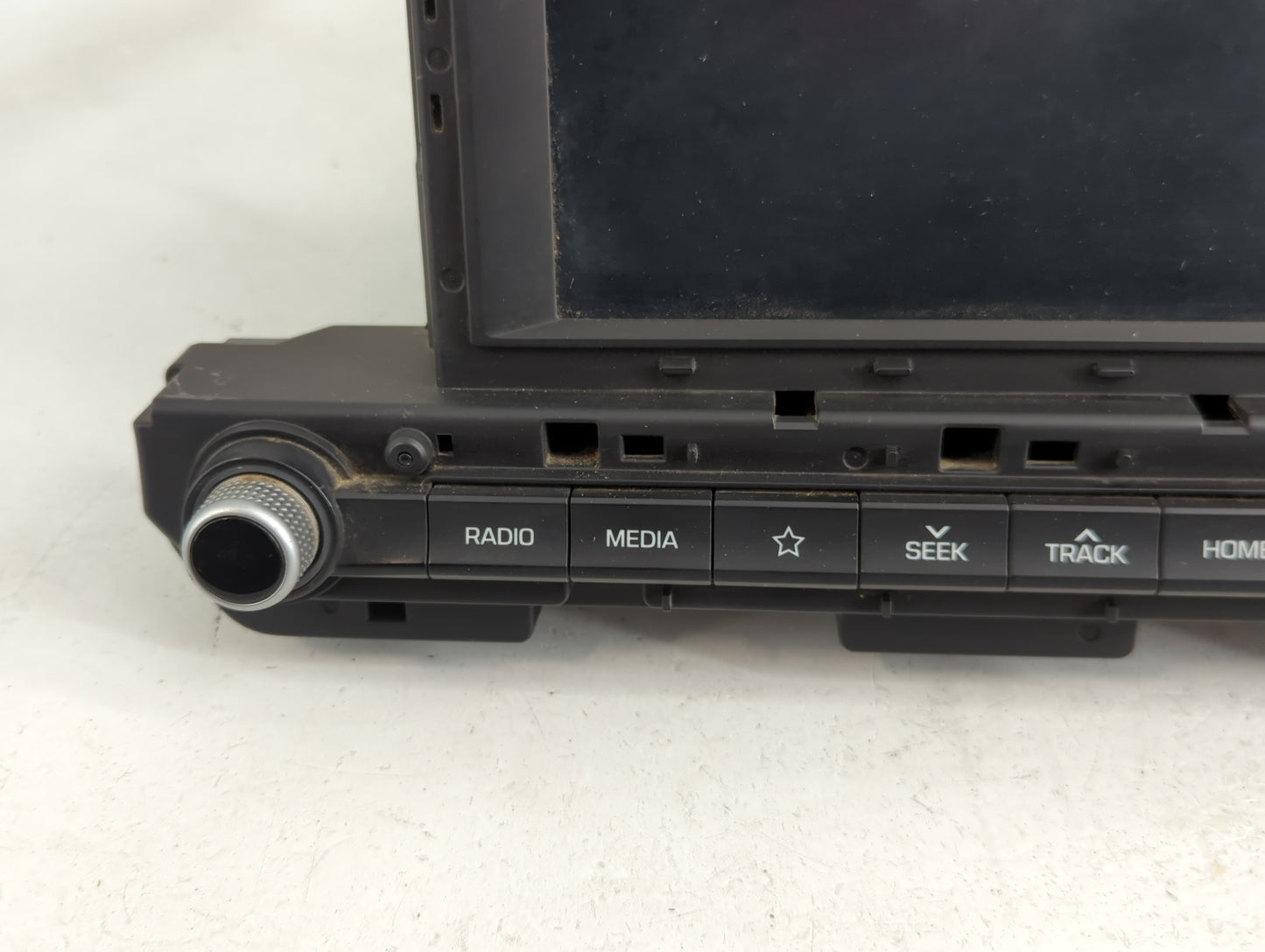 2019-2020 Hyundai Elantra Radio AM FM Cd Player Receiver Replacement P/N:96160-F2UC0SSH Fits Fits 2019 2020 OEM Used Auto Pa
