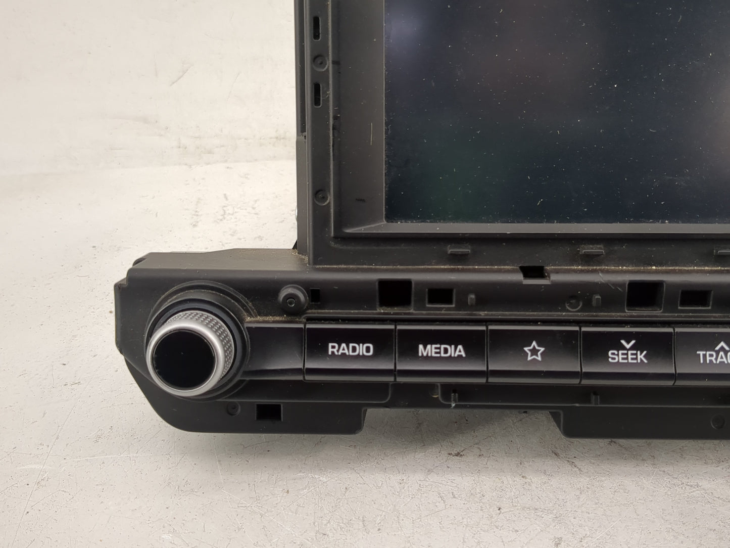 2019-2020 Hyundai Elantra Radio AM FM Cd Player Receiver Replacement P/N:96160-F2UC0SSH Fits Fits 2019 2020 OEM Used Auto Pa