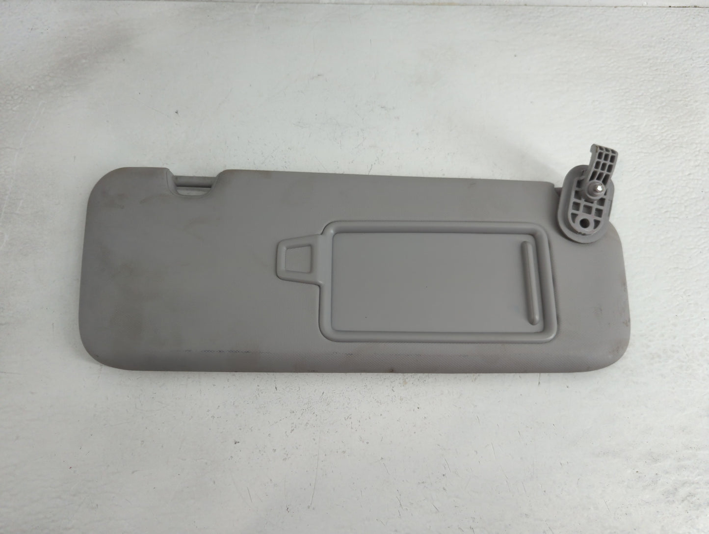 2017-2020 Hyundai Elantra Sun Visor Shade Replacement Passenger Right Mirror Fits Fits 2017 2018 2019 2020 OEM Used Auto Par