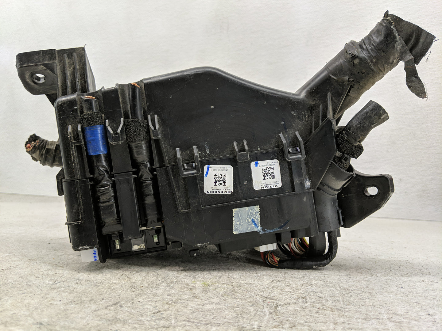 2019-2020 Hyundai Elantra Fusebox Fuse Box Panel Relay Module P/N:91956-F2025 Fits Fits 2019 2020 OEM Used Auto Parts - Oemu
