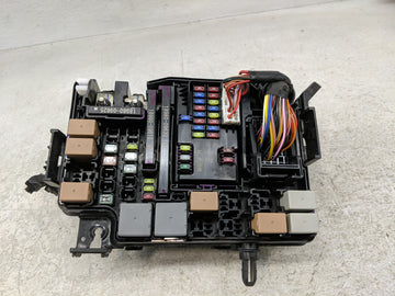 2019-2020 Hyundai Elantra Fusebox Fuse Box Panel Relay Module P/N:91956-F2025 Fits Fits 2019 2020 OEM Used Auto Parts