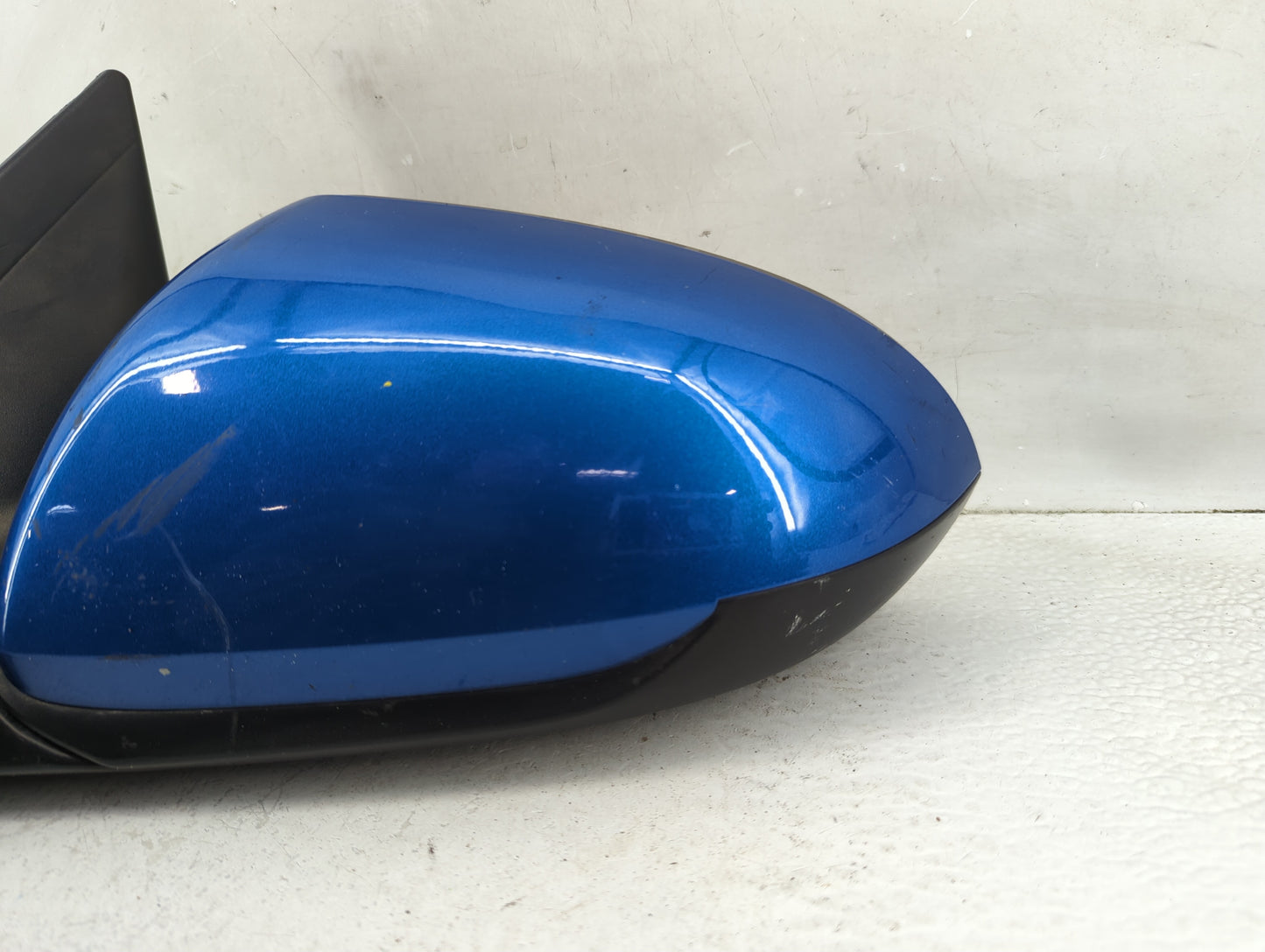 2017-2020 Hyundai Elantra Driver Side View Mirror - Left Door Mirror OEM Used - Oemusedautoparts1.com