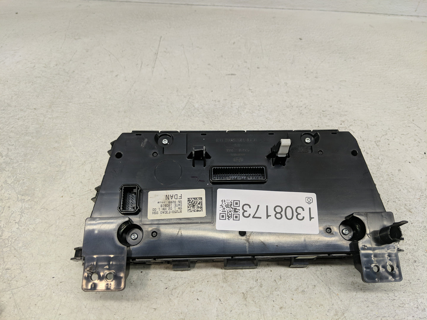 2019-2020 Hyundai Elantra Climate Control Module Temperature AC/Heater Replacement P/N:97250-F3DA0 Fits Fits 2019 2020 OEM U