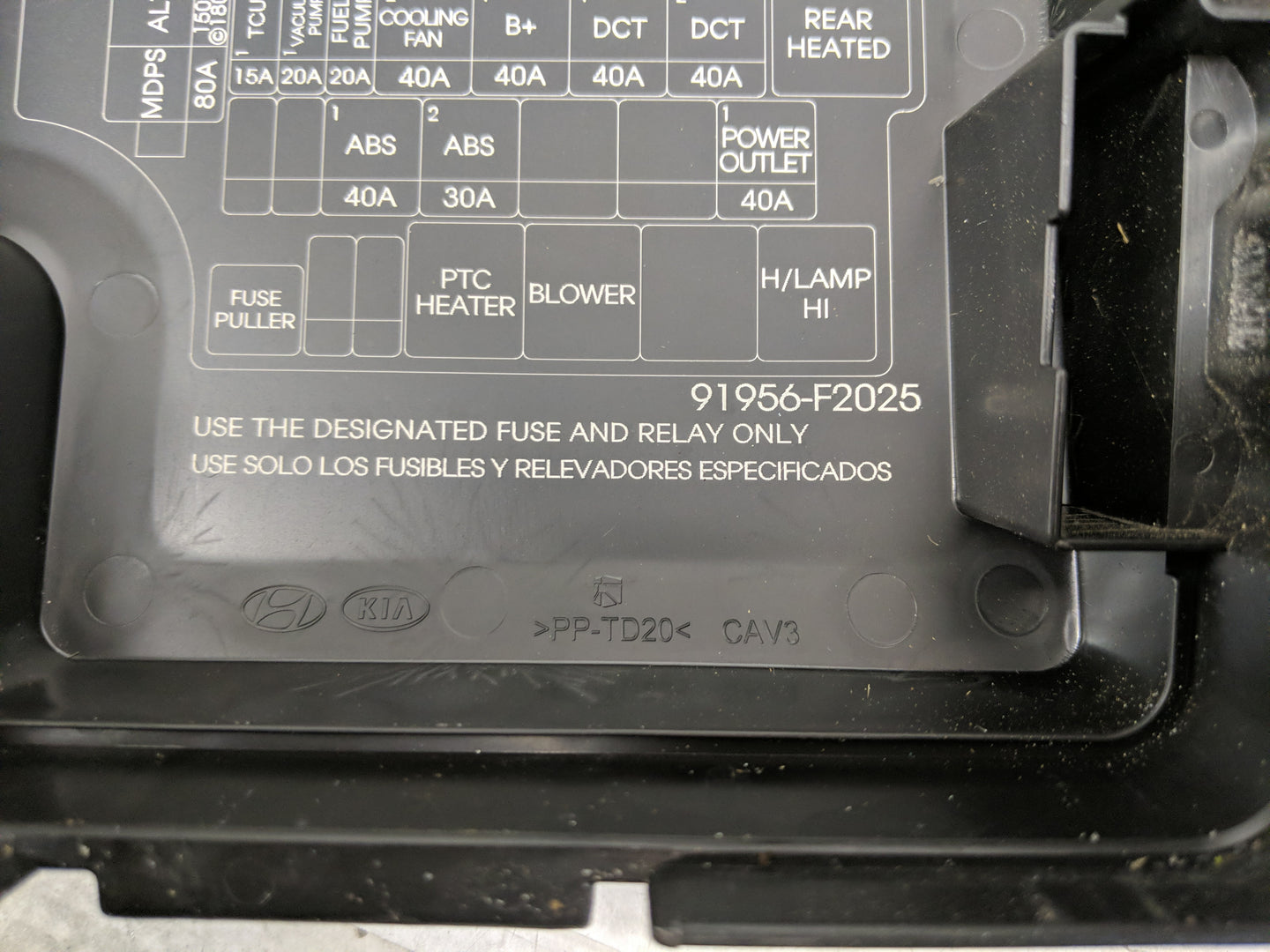 2019-2020 Hyundai Elantra Fusebox Fuse Box Panel Relay Module P/N:91210F3240AA 91956-F2025 Fits Fits 2019 2020 OEM Used Auto