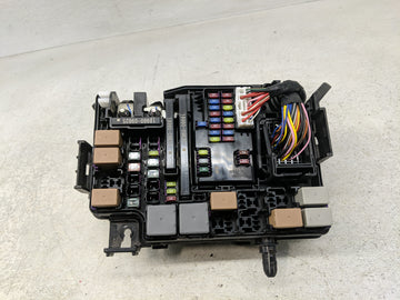 2019-2020 Hyundai Elantra Fusebox Fuse Box Panel Relay Module P/N:91956-F2025 Fits Fits 2019 2020 OEM Used Auto Parts