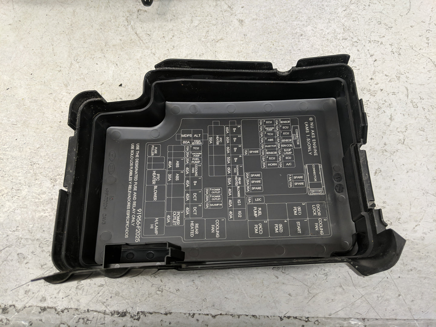 2019-2020 Hyundai Elantra Fusebox Fuse Box Panel Relay Module P/N:91956-F2025 Fits Fits 2019 2020 OEM Used Auto Parts - Oemu