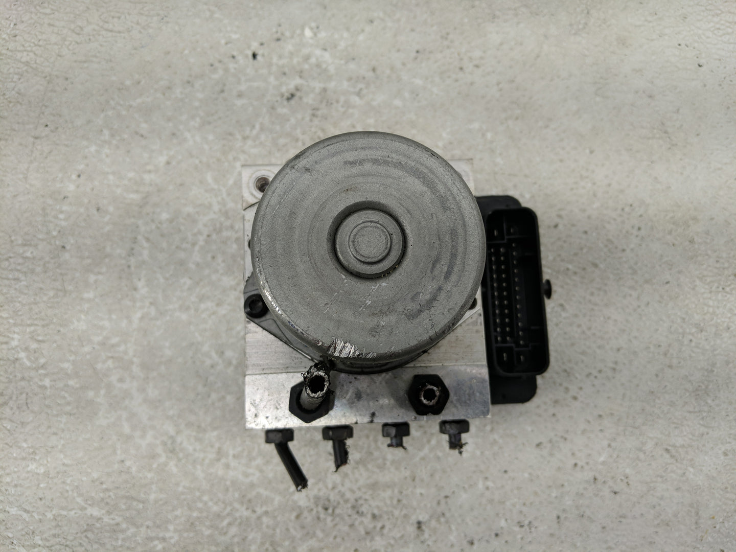 2020 Hyundai Elantra ABS Pump Control Module Replacement P/N:58900-F2620 Fits OEM Used Auto Parts - Oemusedautoparts1.com