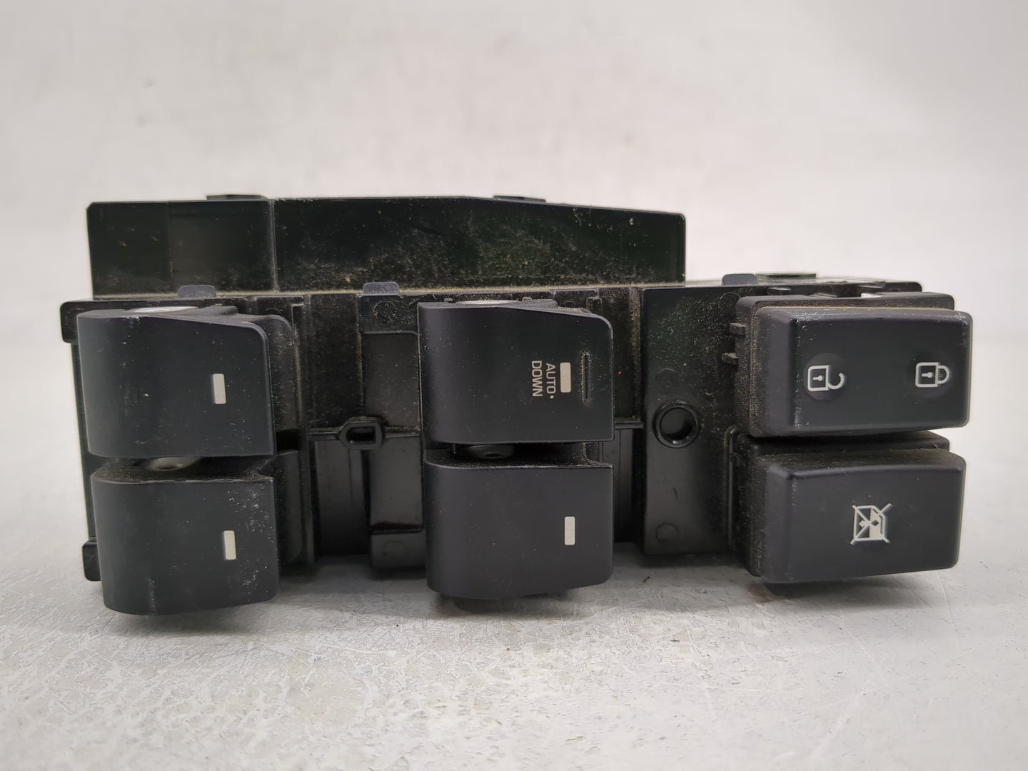 2020 Hyundai Elantra Master Power Window Switch Replacement Driver Side Left P/N:299159192 Fits OEM Used Auto Parts - Oemuse