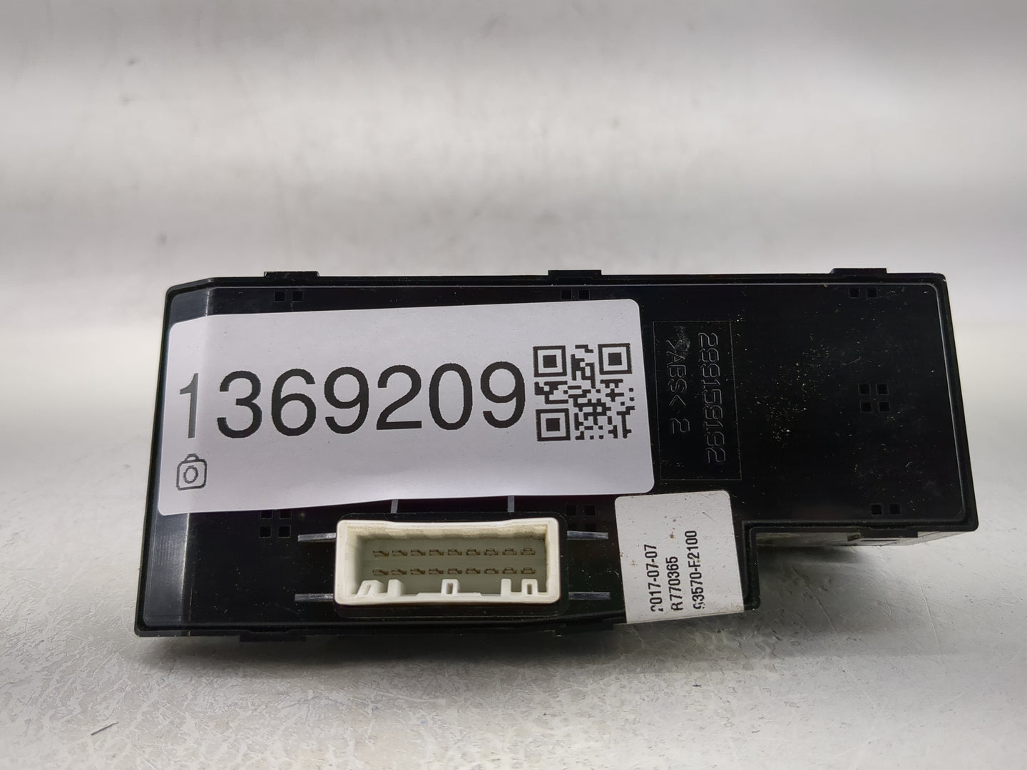 2020 Hyundai Elantra Master Power Window Switch Replacement Driver Side Left P/N:299159192 Fits OEM Used Auto Parts - Oemuse