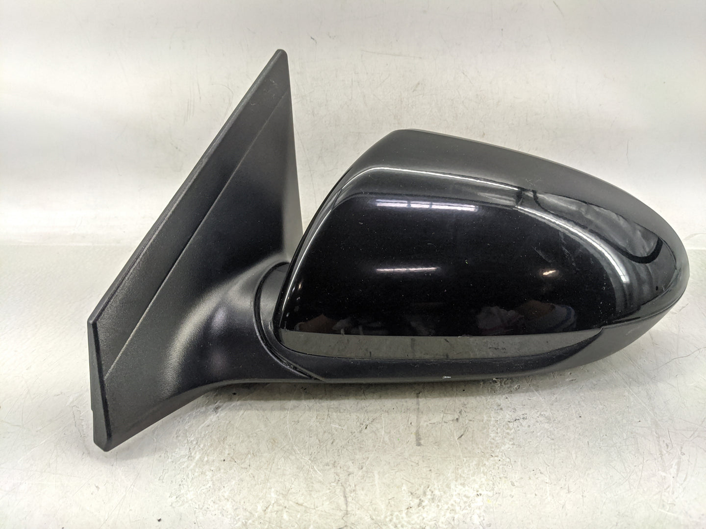 2017-2020 Hyundai Elantra Driver Side View Mirror - Left Door Mirror OEM Used - Oemusedautoparts1.com