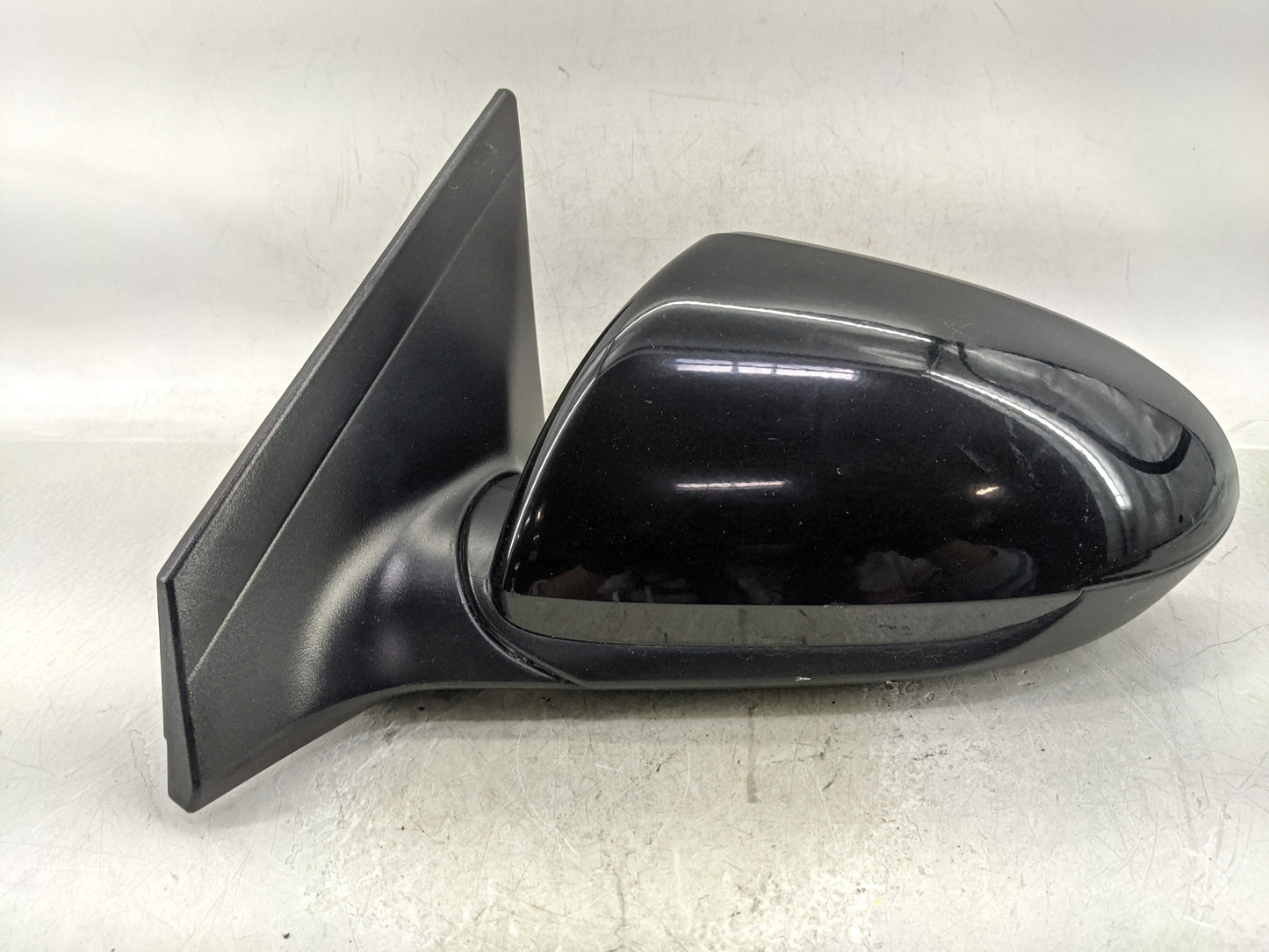 2017-2020 Hyundai Elantra Driver Side View Mirror - Left Door Mirror OEM Used - Oemusedautoparts1.com