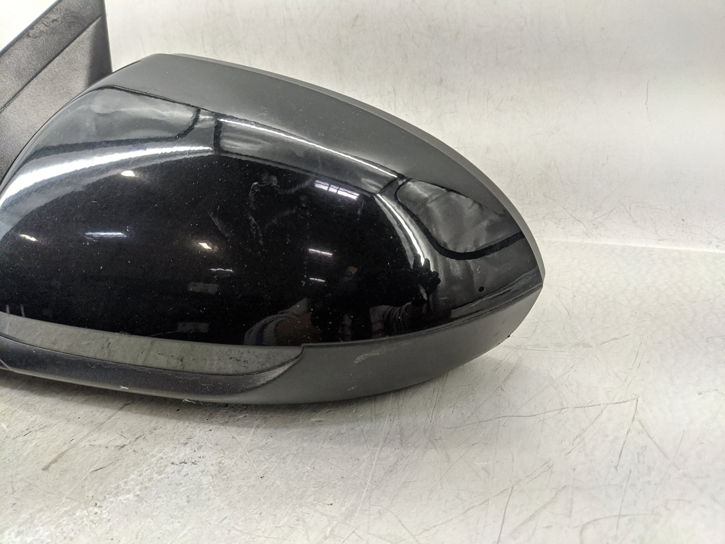 2017-2020 Hyundai Elantra Driver Side View Mirror - Left Door Mirror OEM Used - Oemusedautoparts1.com