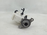 2020-2020 Hyundai Elantra Brake Master Cylinder 1376948 - Oemusedautoparts1.com