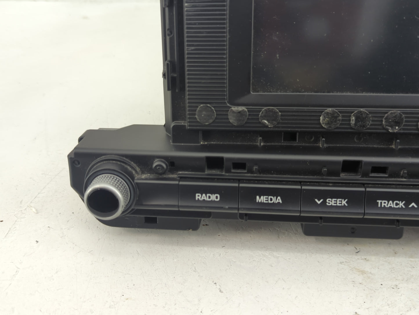 2019-2020 Hyundai Elantra Radio AM FM Cd Player Receiver Replacement P/N:96180F2UA0SSH Fits Fits 2019 2020 OEM Used Auto Par