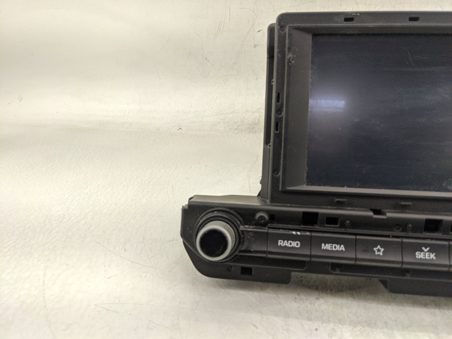 2019-2020 Hyundai Elantra Radio AM FM Cd Player Receiver Replacement P/N:96160-F2UA0SSH 96180F2UA0SSH Fits Fits 2019 2020 OE
