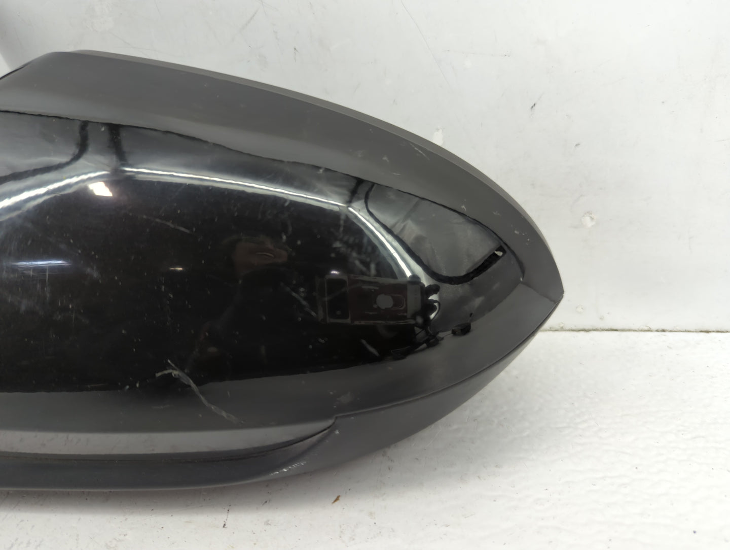 2017-2020 Hyundai Elantra Driver Side View Mirror - Left Door Mirror OEM Used - Oemusedautoparts1.com